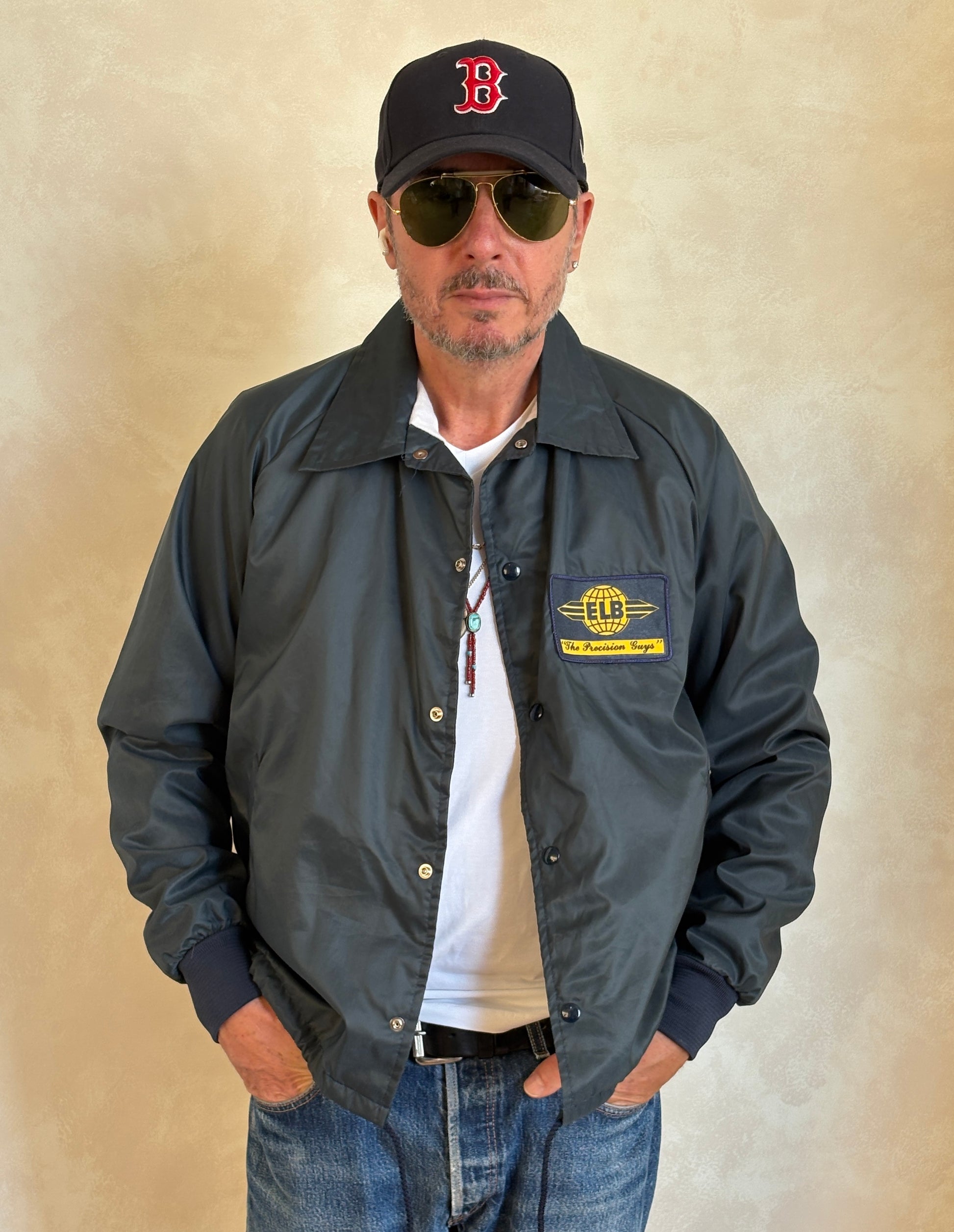 Size Med. Vintage 80s windbreaker. Made in USA - USA Vintage Bcn