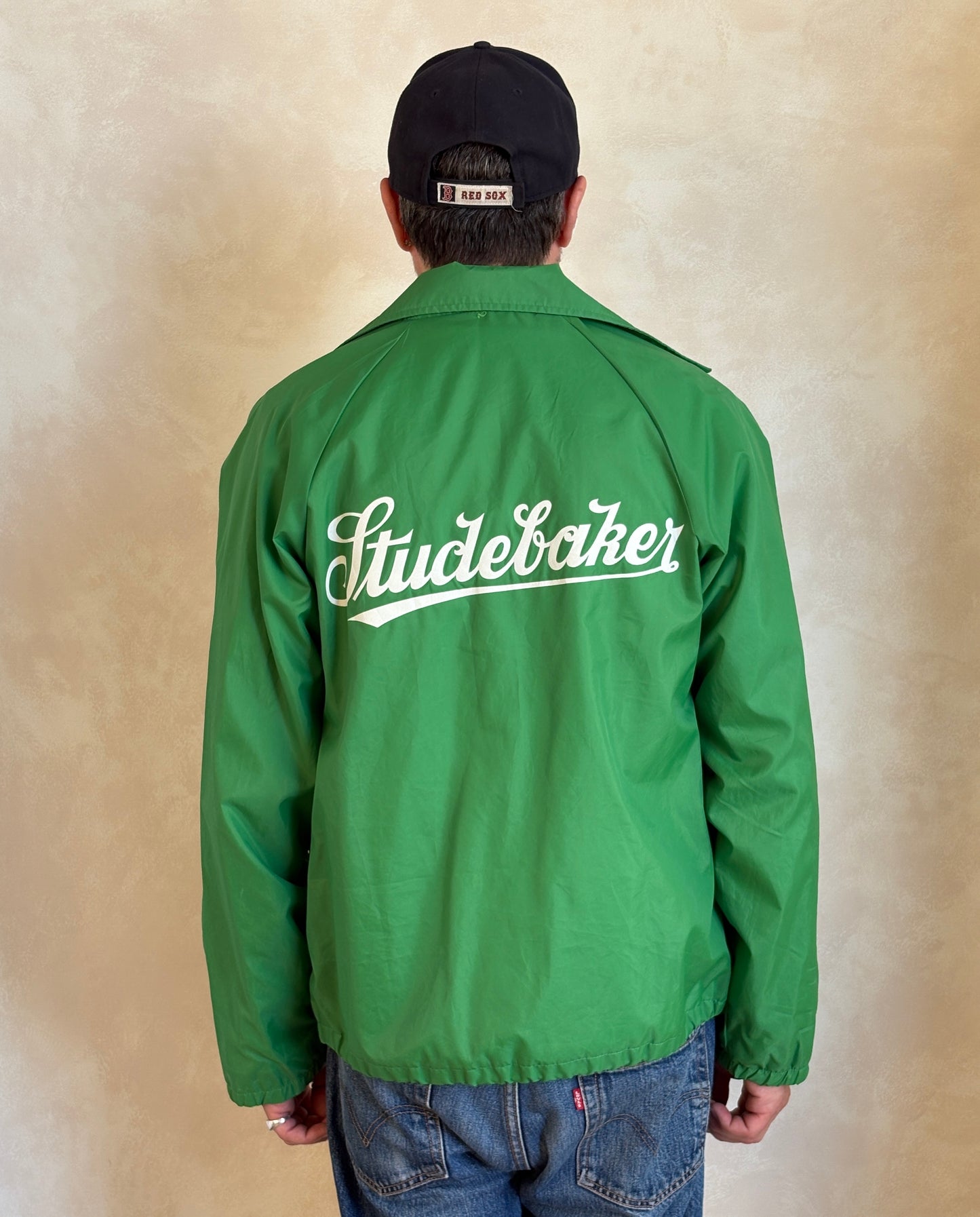 Size Med. Vintage 80s windbreaker Made in USA - USA Vintage Bcn