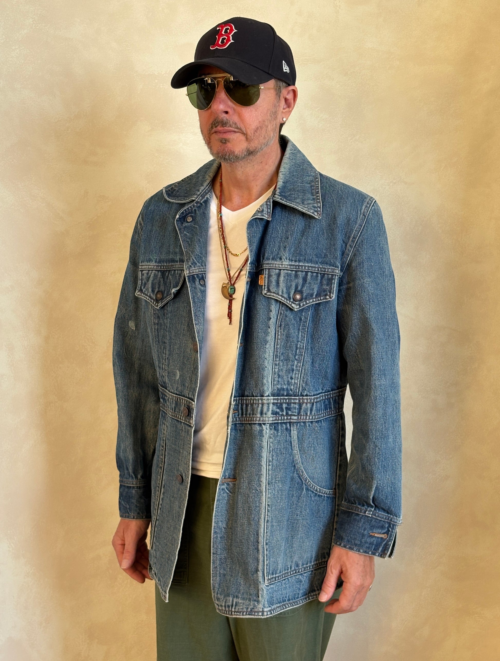 Size Large . Vintage 70s long Levis jacket Made in USA. - USA Vintage Bcn