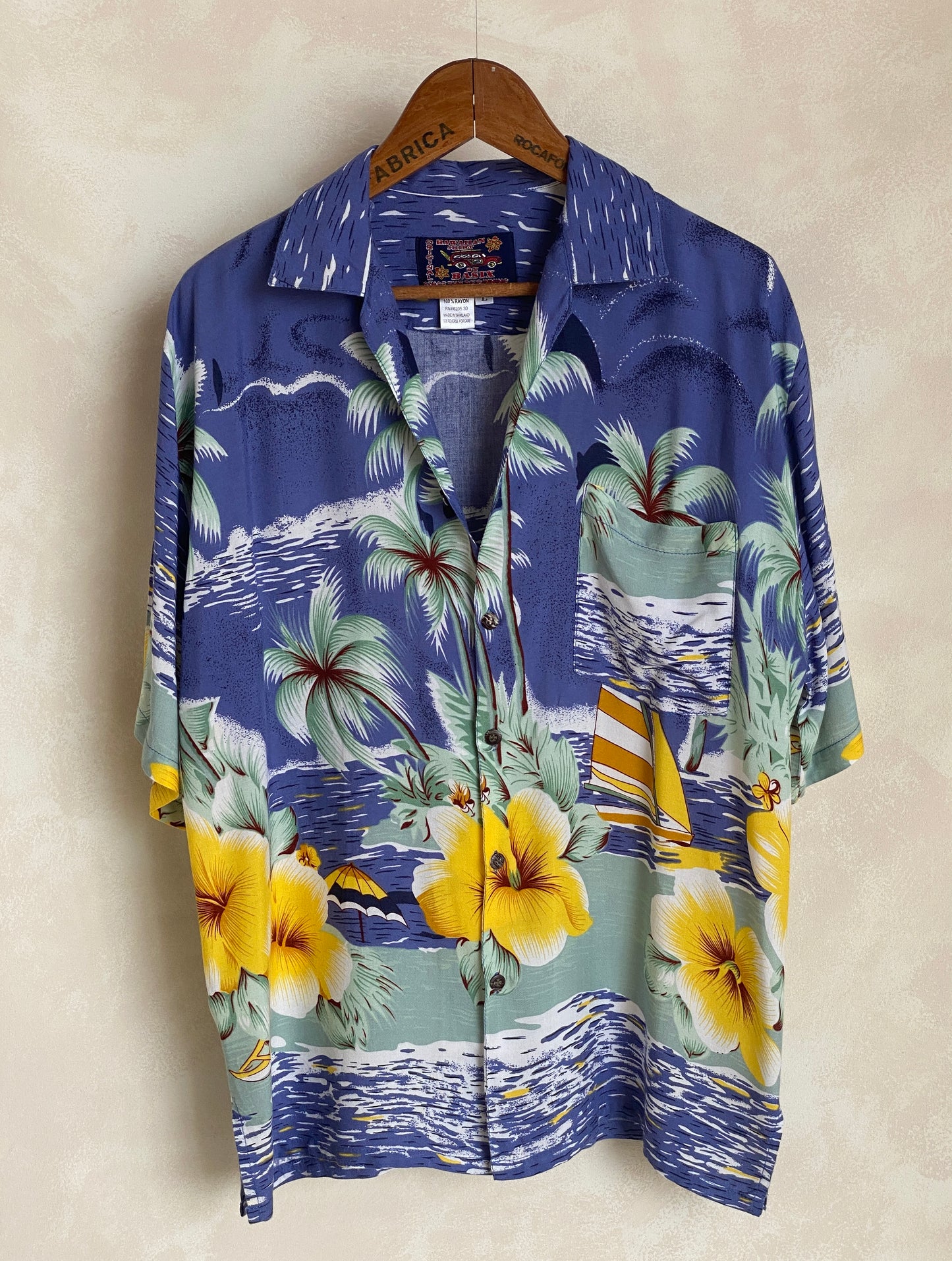Size Large. Vintage 90s Hawaiian shirt - USA Vintage Bcn