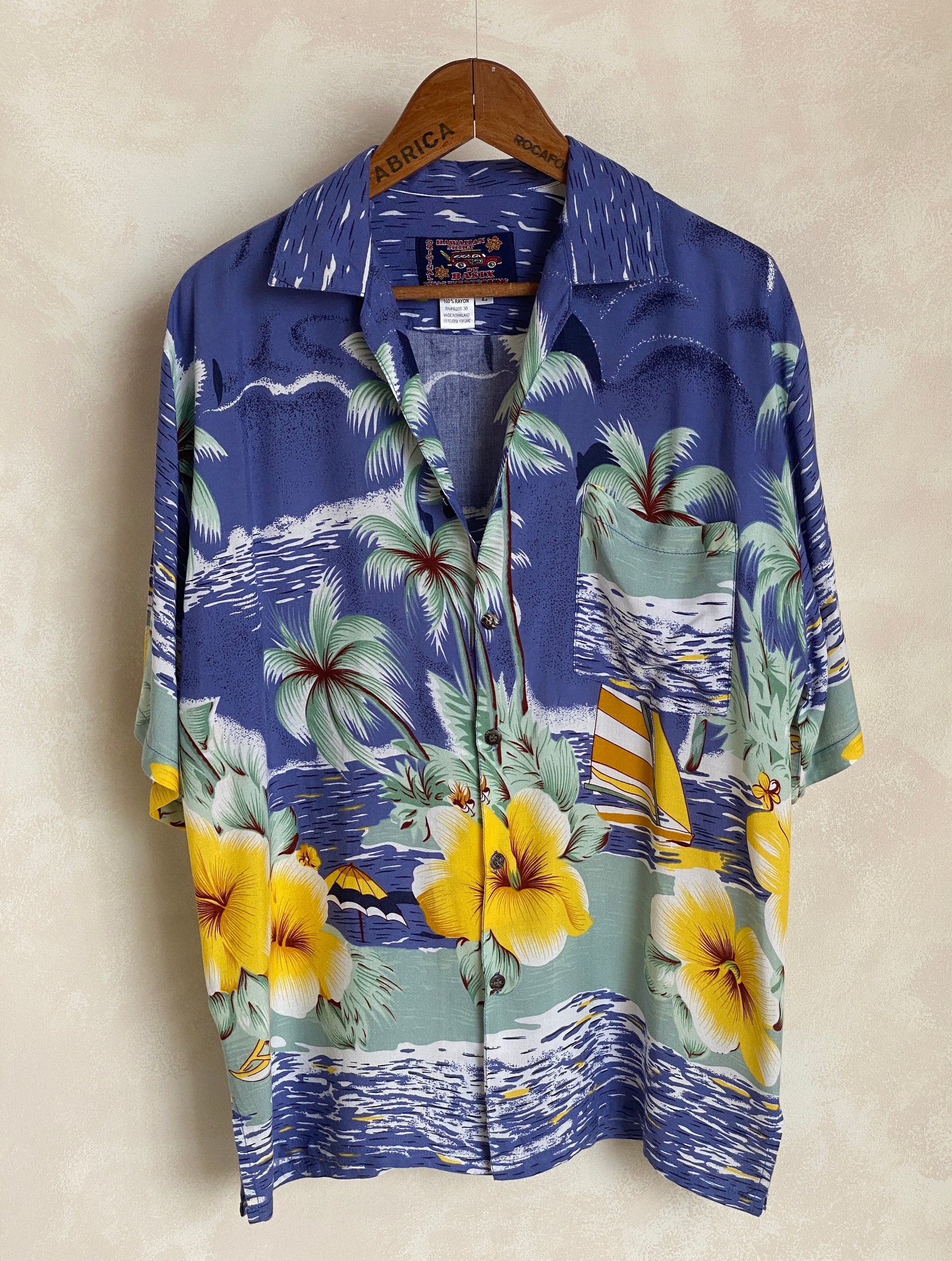 Size Large. Vintage 90s Hawaiian shirt - USA Vintage Bcn