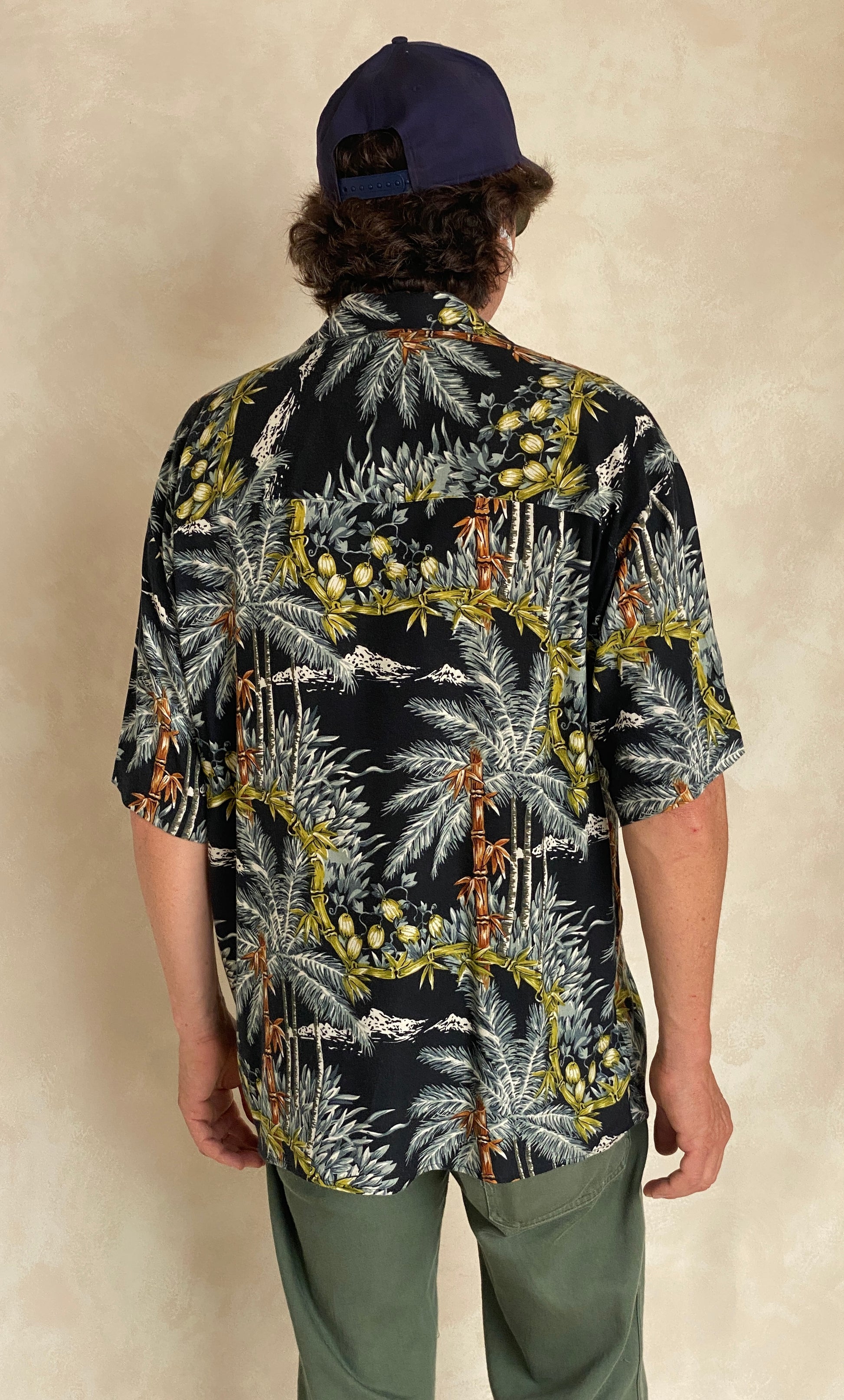 Size Small. Vintage 90s Hawaiian shirt - USA Vintage Bcn