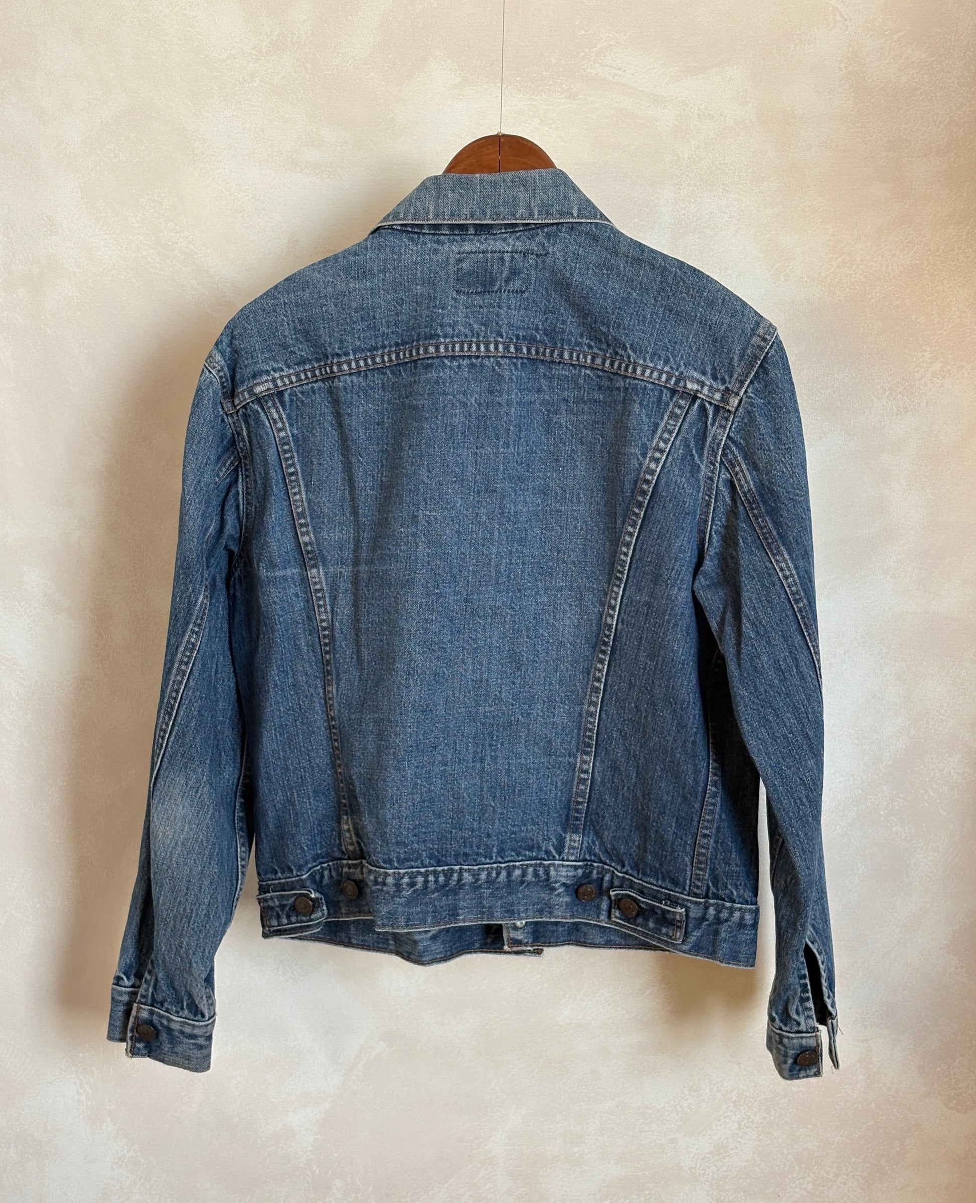 Size 42US / 52EU . Vintage 70s Levis single stitch jacket Made in USA. - USA Vintage Bcn