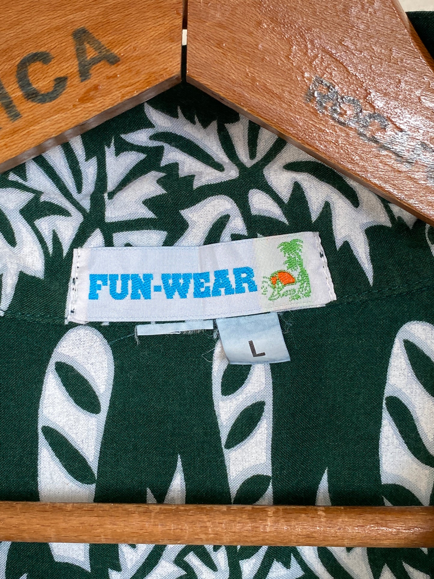 Size Large. Vintage 90s Hawaiian shirt - USA Vintage Bcn