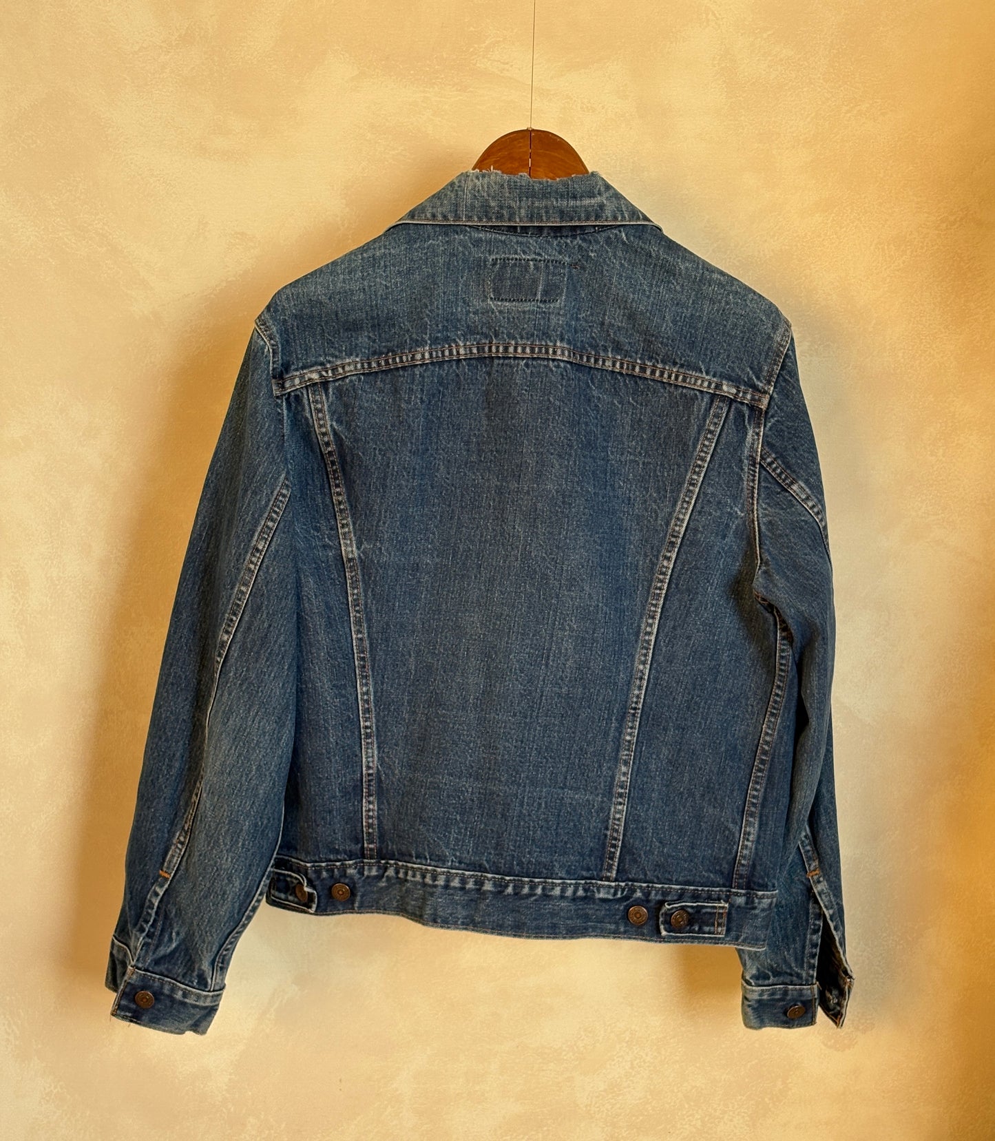 Size 42US / 52EU . Vintage 70s Levi’s Denim Jacket – 2 Pockets – Made in USA - USA Vintage Bcn