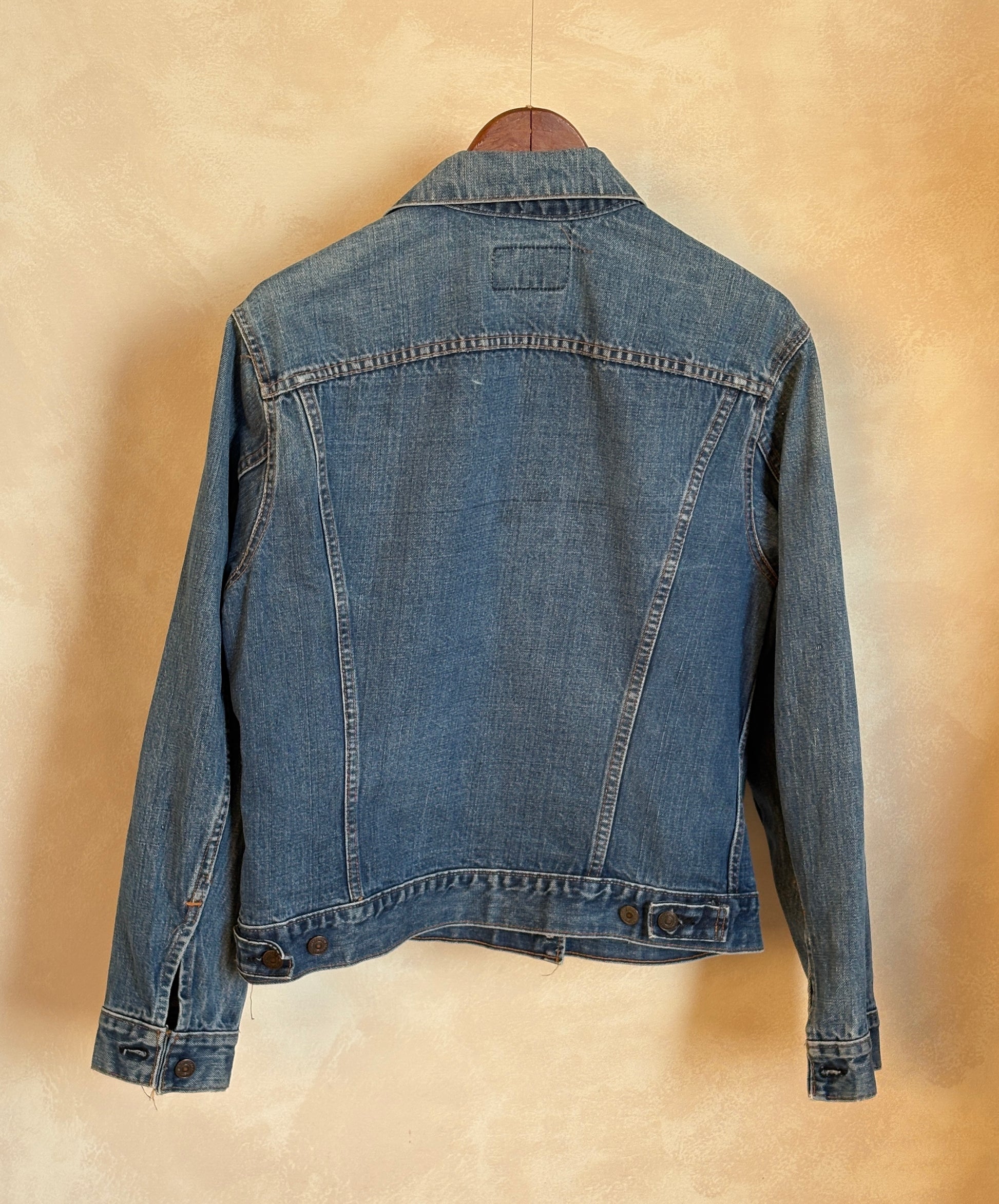 Size 42-44US / 52-54EU . Vintage 70s Levi’s Denim Jacket – 2 Pockets – Made in USA - USA Vintage Bcn