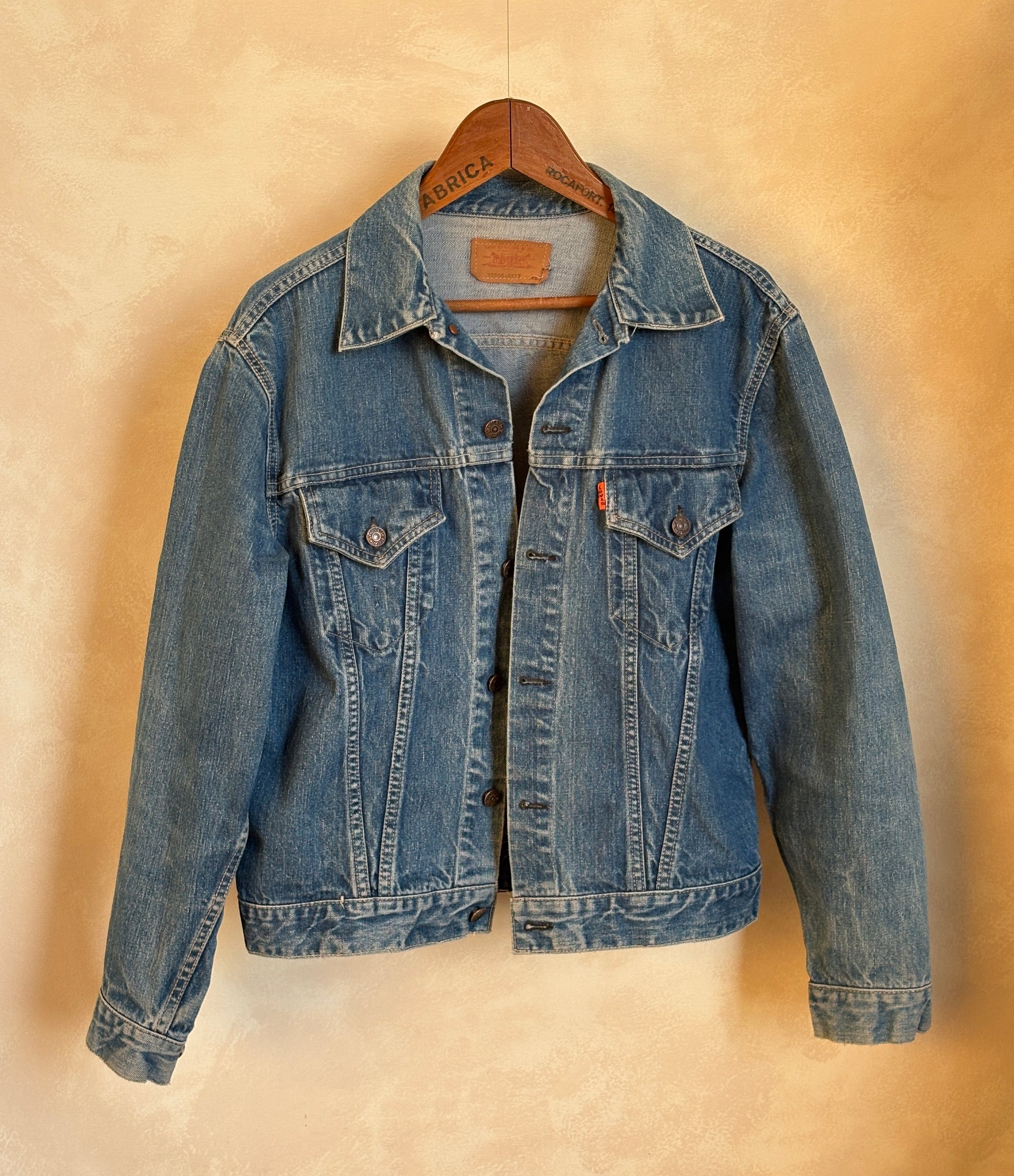 Size 42US / 52EU . Vintage 70s Levi’s Denim Jacket – 2 Pockets – Made in USA - USA Vintage Bcn