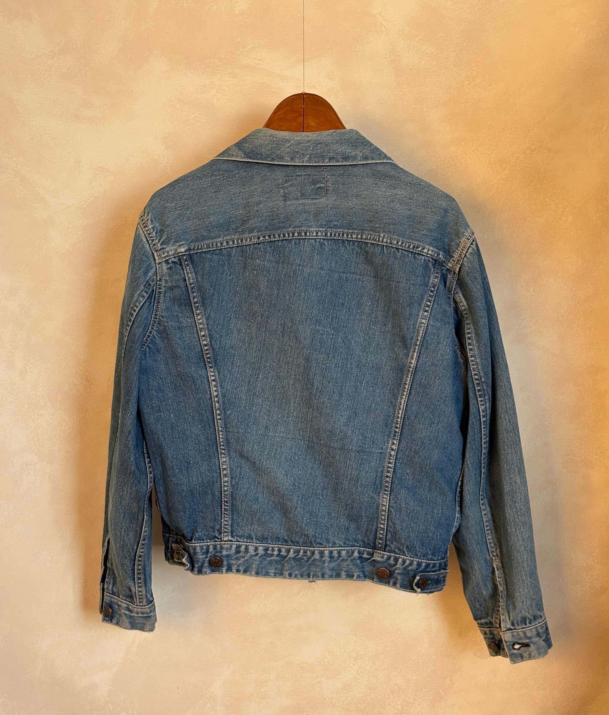 Size 42US / 52EU . Vintage 70s Levi’s Denim Jacket – 2 Pockets – Made in USA - USA Vintage Bcn