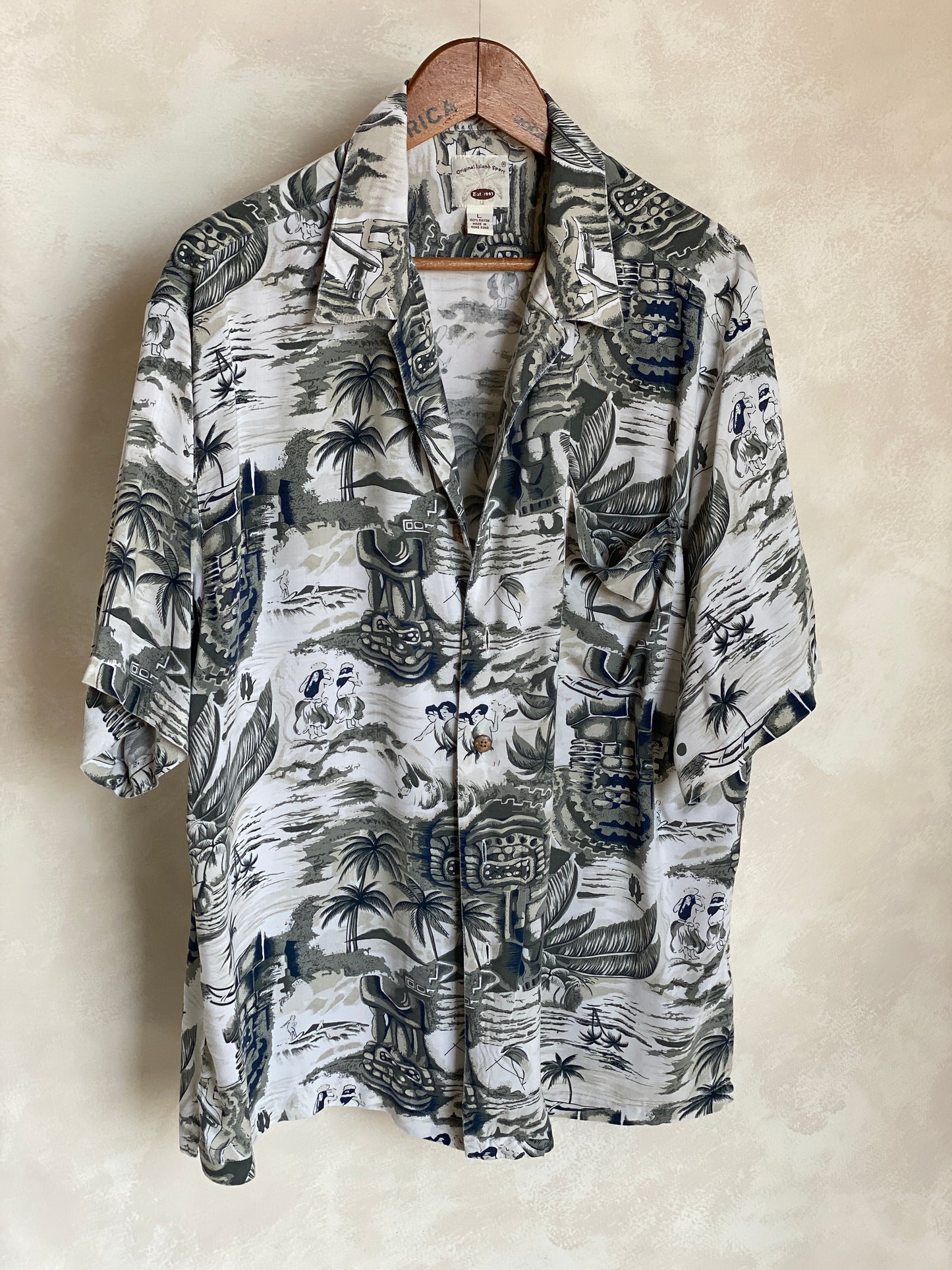 Size Large. Vintage 90s Rayon Hawaiian shirt - USA Vintage Bcn