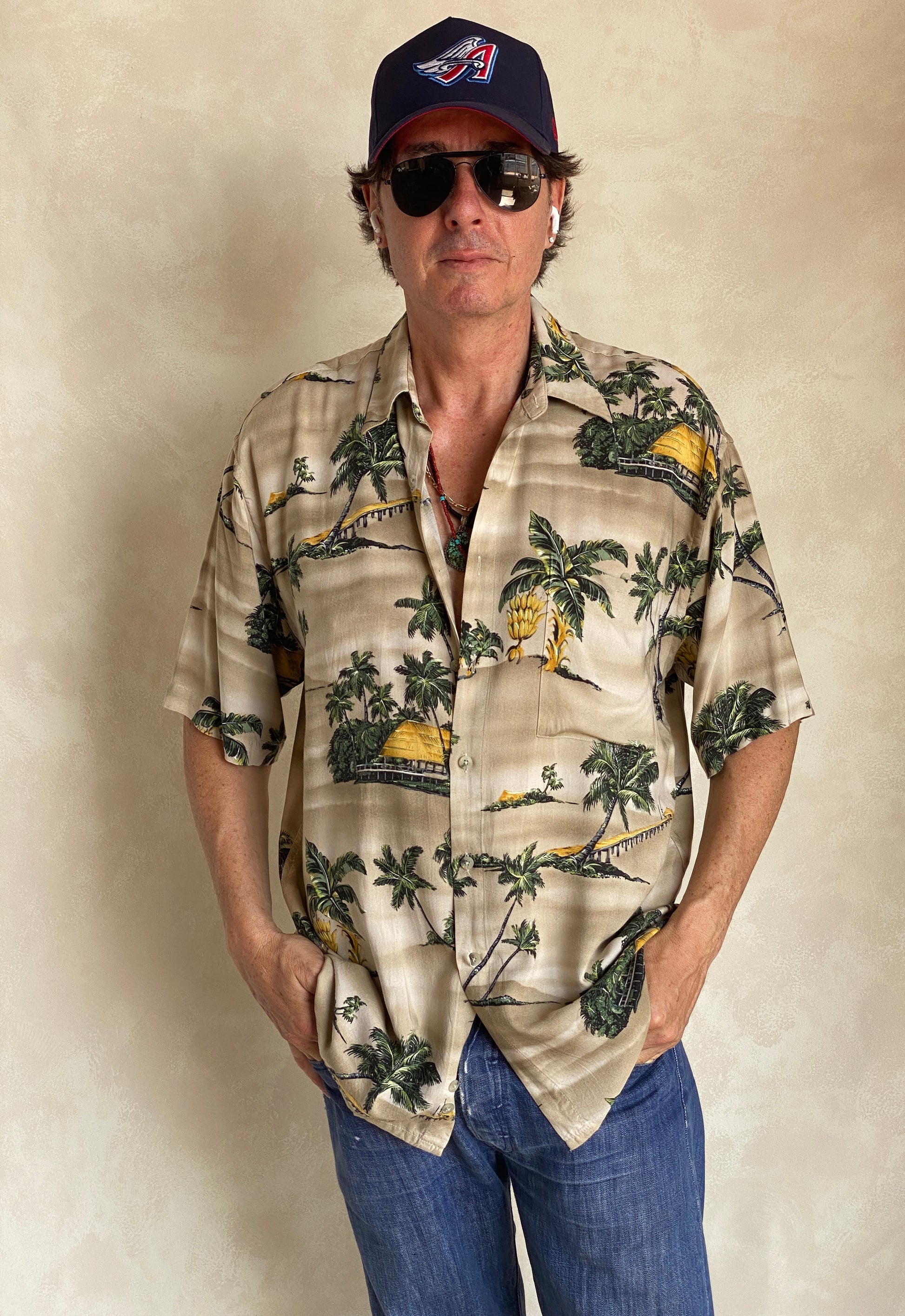 Size Large. Vintage 90s Rayon Hawaiian shirt - USA Vintage Bcn