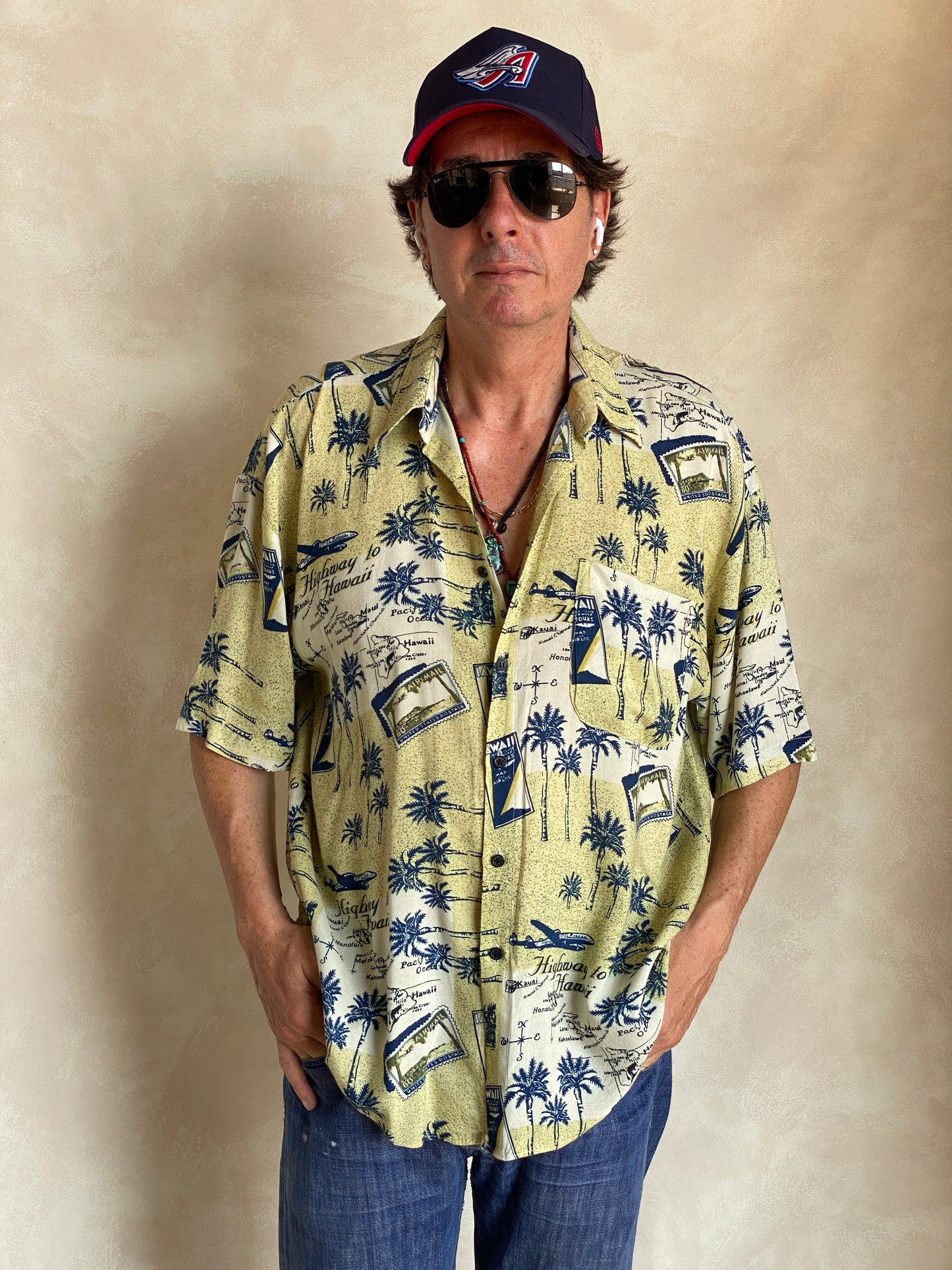 Size Large. Vintage 90s Rayon Hawaiian shirt - USA Vintage Bcn