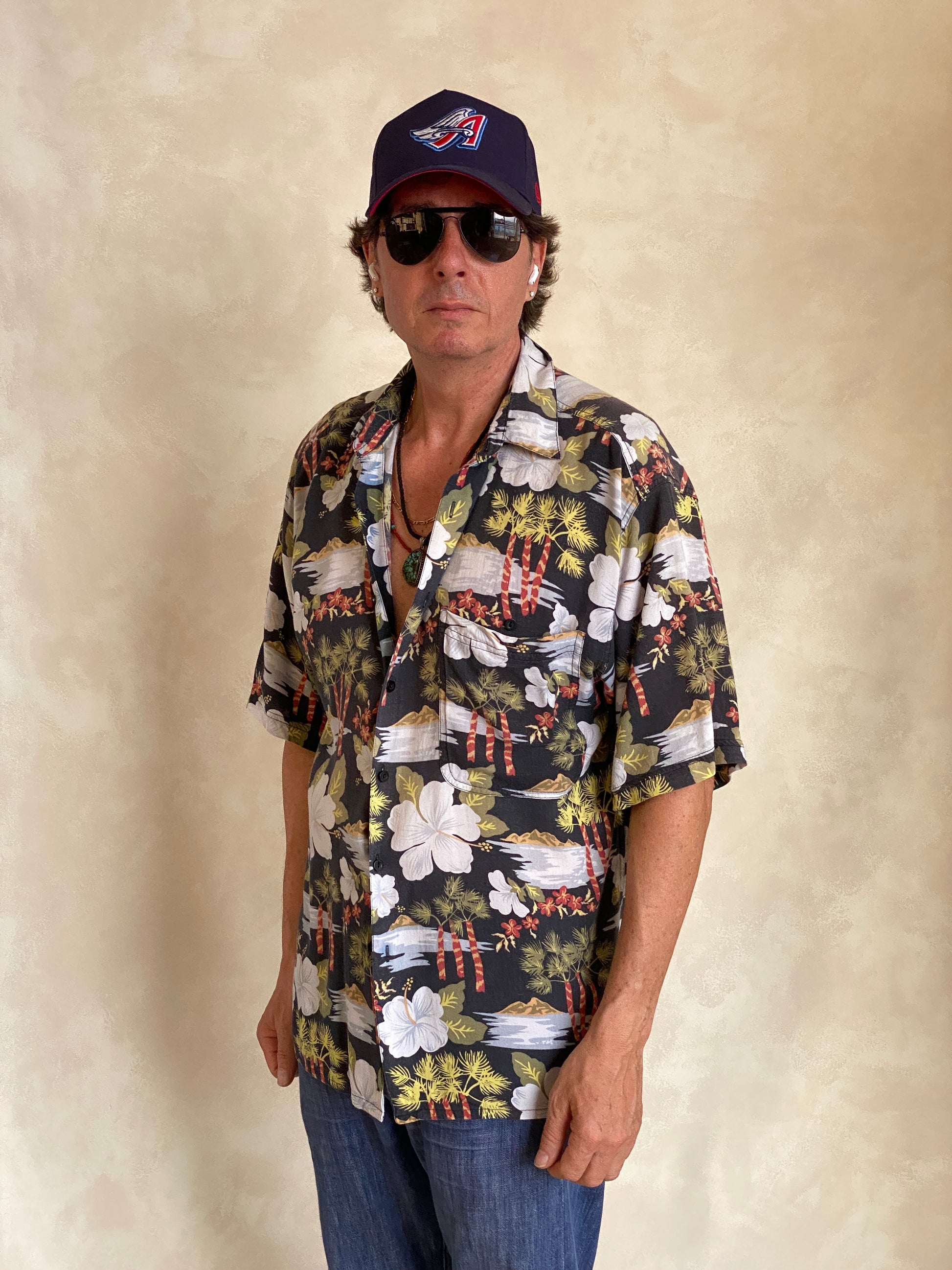 Size Large. Vintage 90s Rayon Hawaiian shirt - USA Vintage Bcn