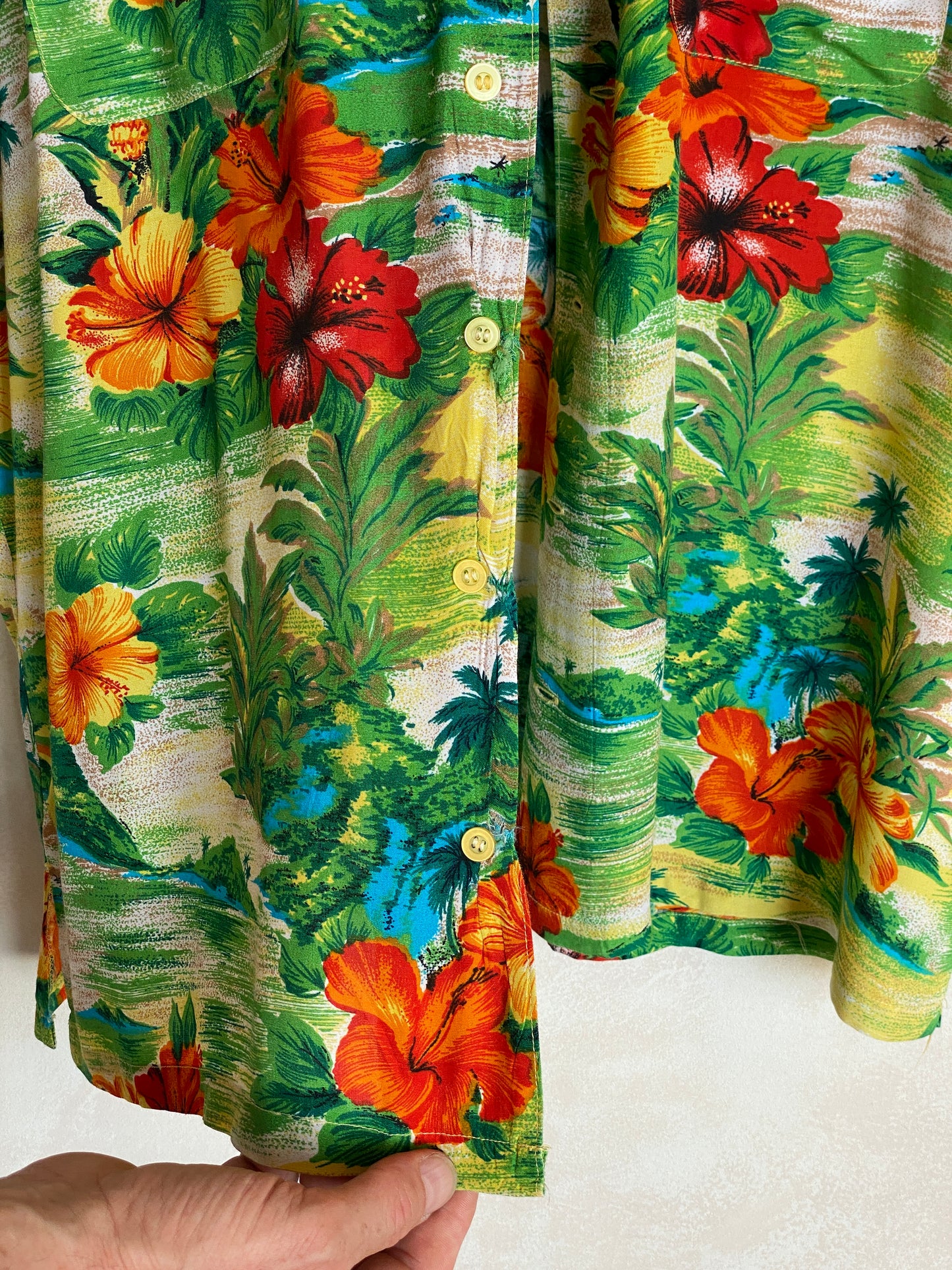 Size L. Vintage 80s Rayon Hawaiian shirt - USA Vintage Bcn