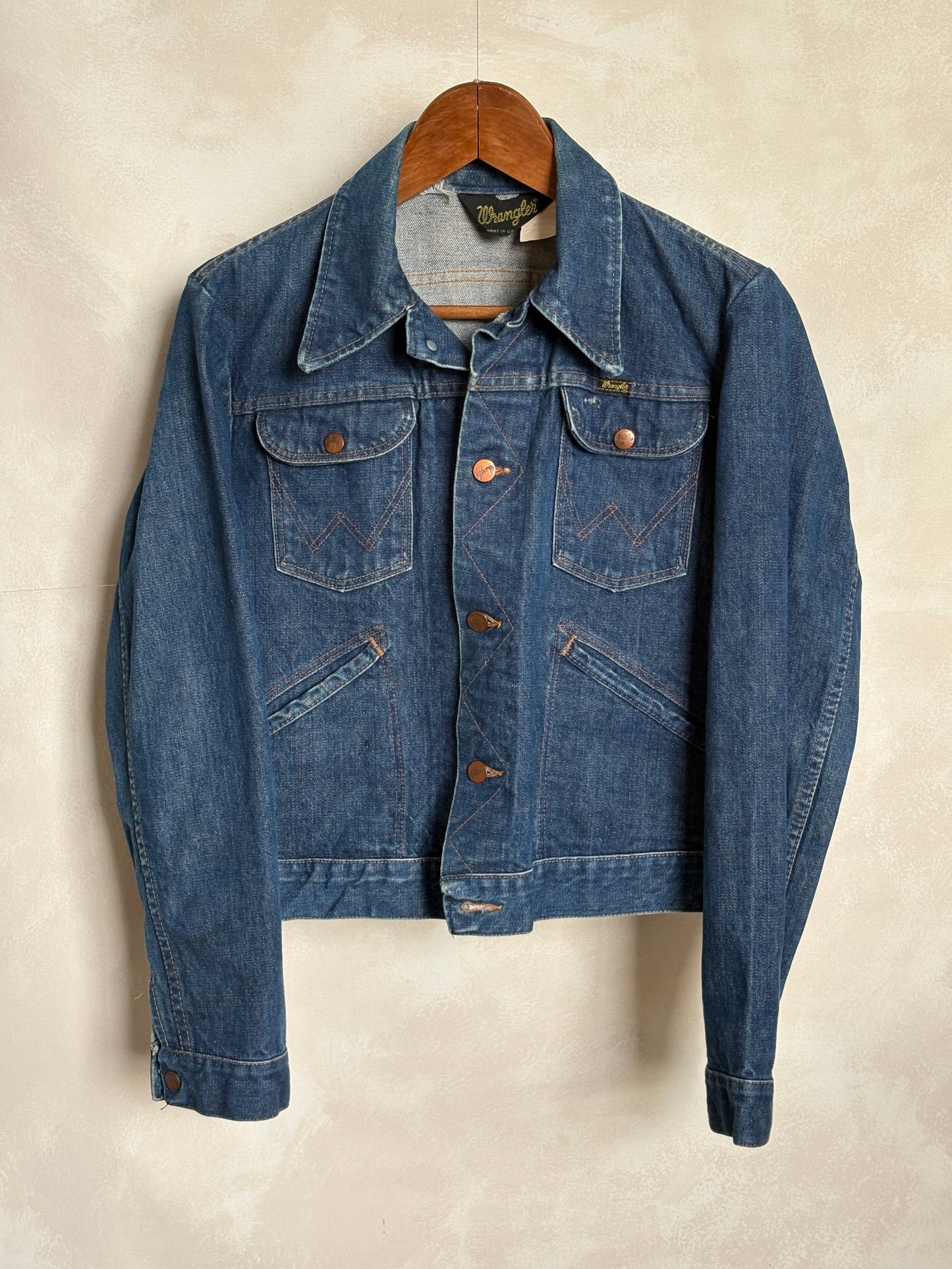 Size 36US / 46EU. Authentic 70s Wrangler denim jacket -4 pockets- Made in the USA - USA Vintage Bcn