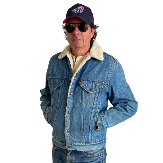 Size 40 US (50 EU). 4 pockets 70s Vintage Levis sherpa fleece Jacket Made in USA.