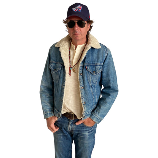 Vintage Levi’s faux sherpa fleece denim jacket made in USA, size 40US / 50EU.