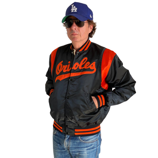 Large.  80s Vintage Orioles Starter jacket Made in USA