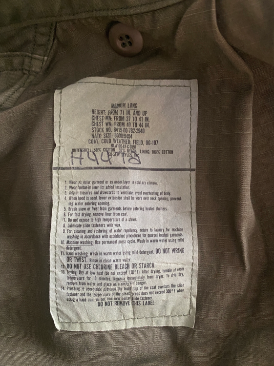 Authentic 1987 US Army M-65 field jacket, classic military vintage coat in size Medium Long