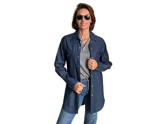 Size Small . NOS Vintage Lee denim shirt Made in USA - USA Vintage Bcn
