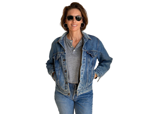Size 38US / 48EU . 4 pockets Levis denim jacket / Buffalo plaid lining Made in USA - USA Vintage Bcn