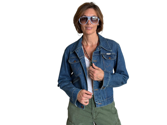 Size 34US / 44EU. Authentic 80s Wrangler denim jacket -4 pockets- Made in the USA - USA Vintage Bcn