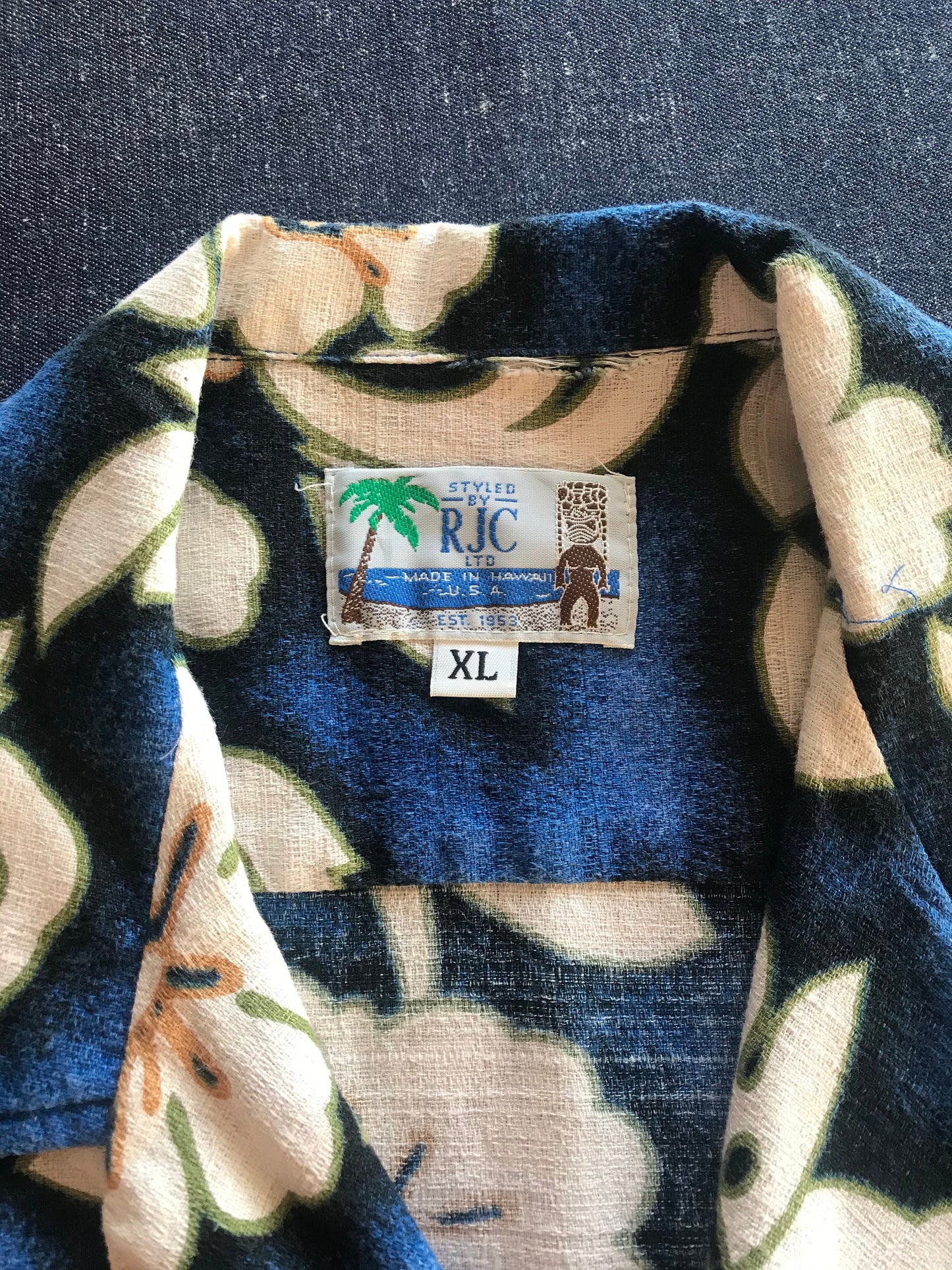 Size Youth XL  . Vintage 80s Hawaiian cotton shirt made by RJC