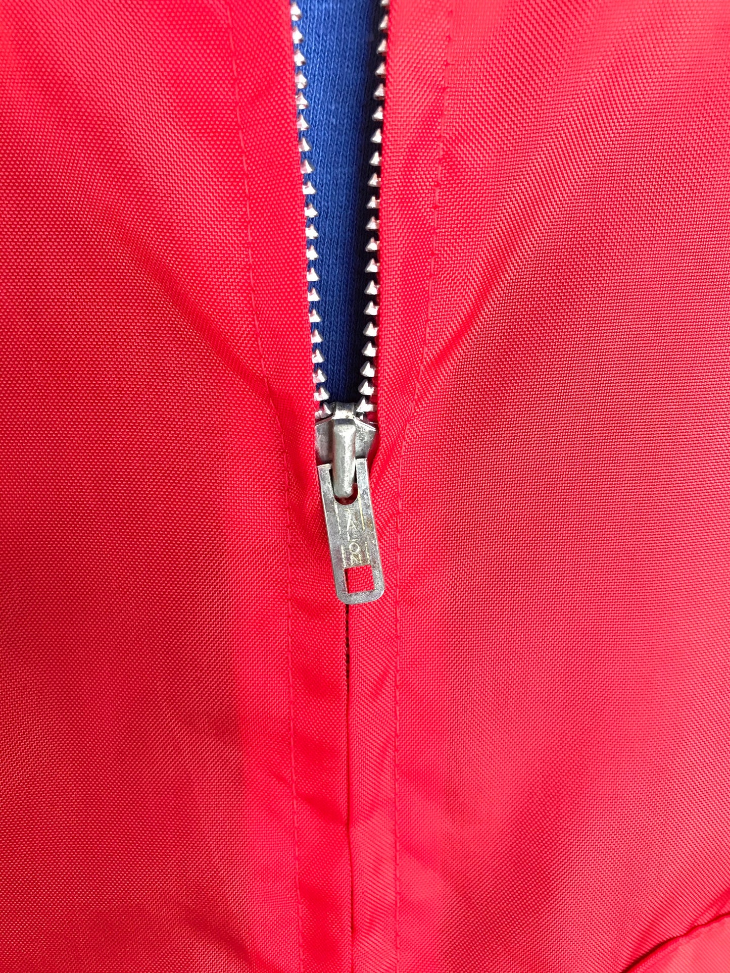 Size S. Made In USA Vintage 70s Gt-1 Kendall nylon racing jacket