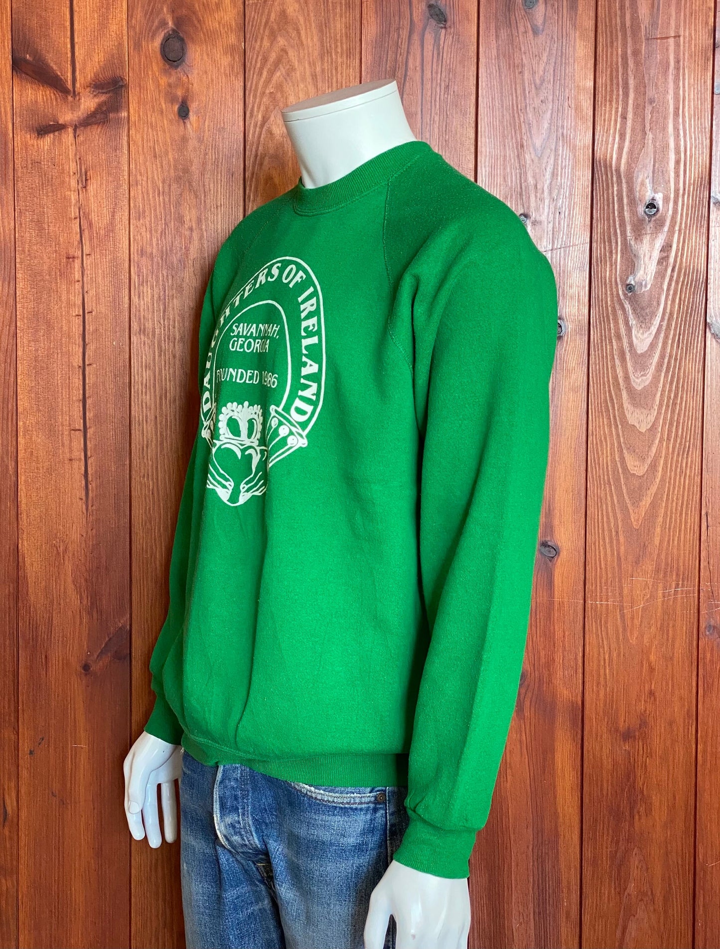 Size XL. 80s vintage sweatshirt daughters of Ireland Made In USA by BW
