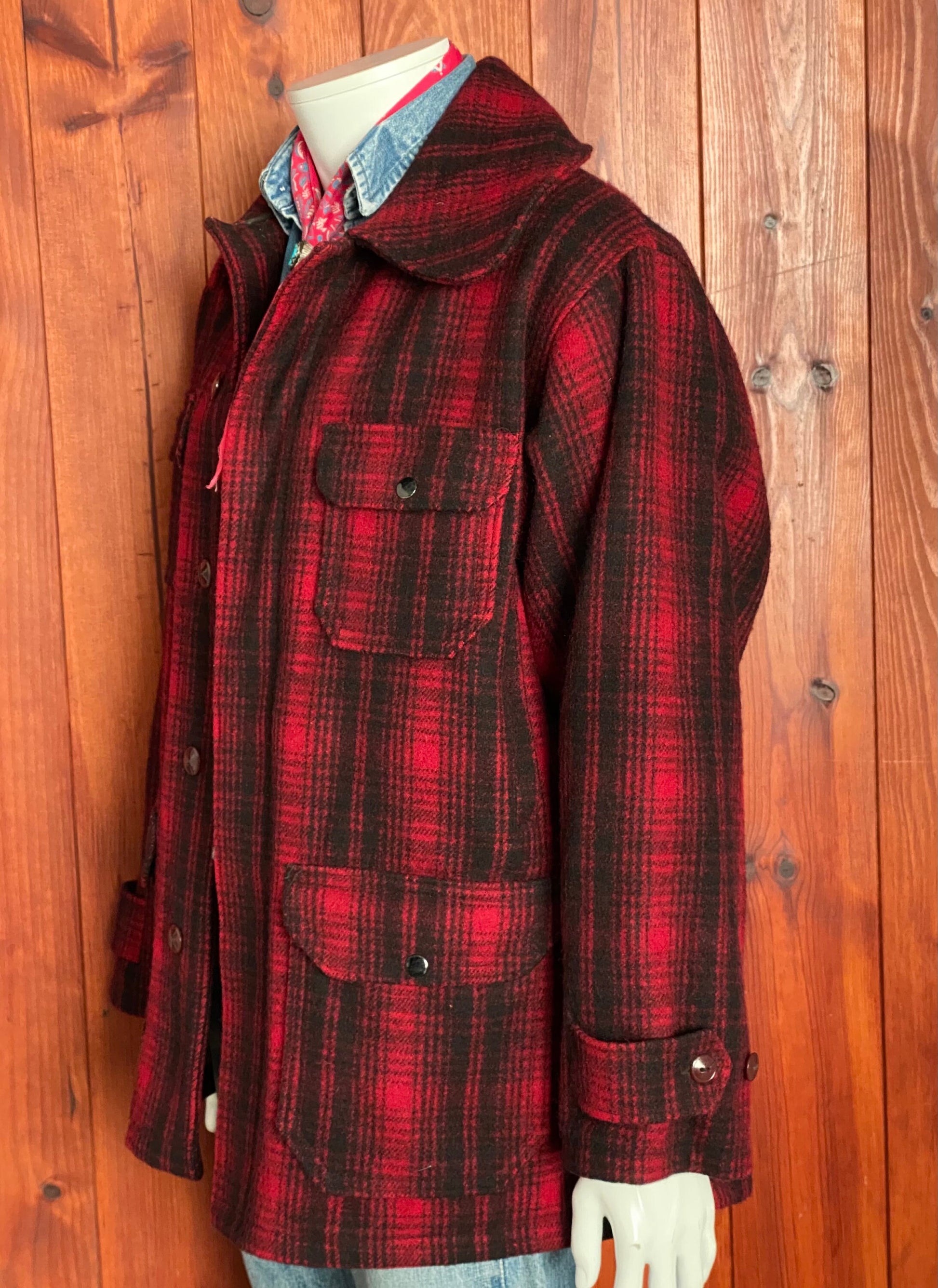 Vintage 60s Woolrich Plaid Wool Hunting Jacket - Size 46 (56 Euro) | Classic Style