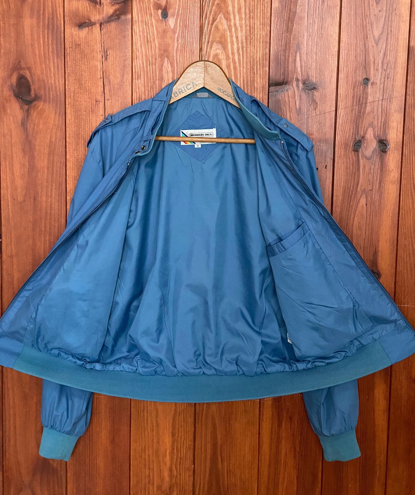 Size 44 US / 54 EU Vintage 80s members Only cotton jacket