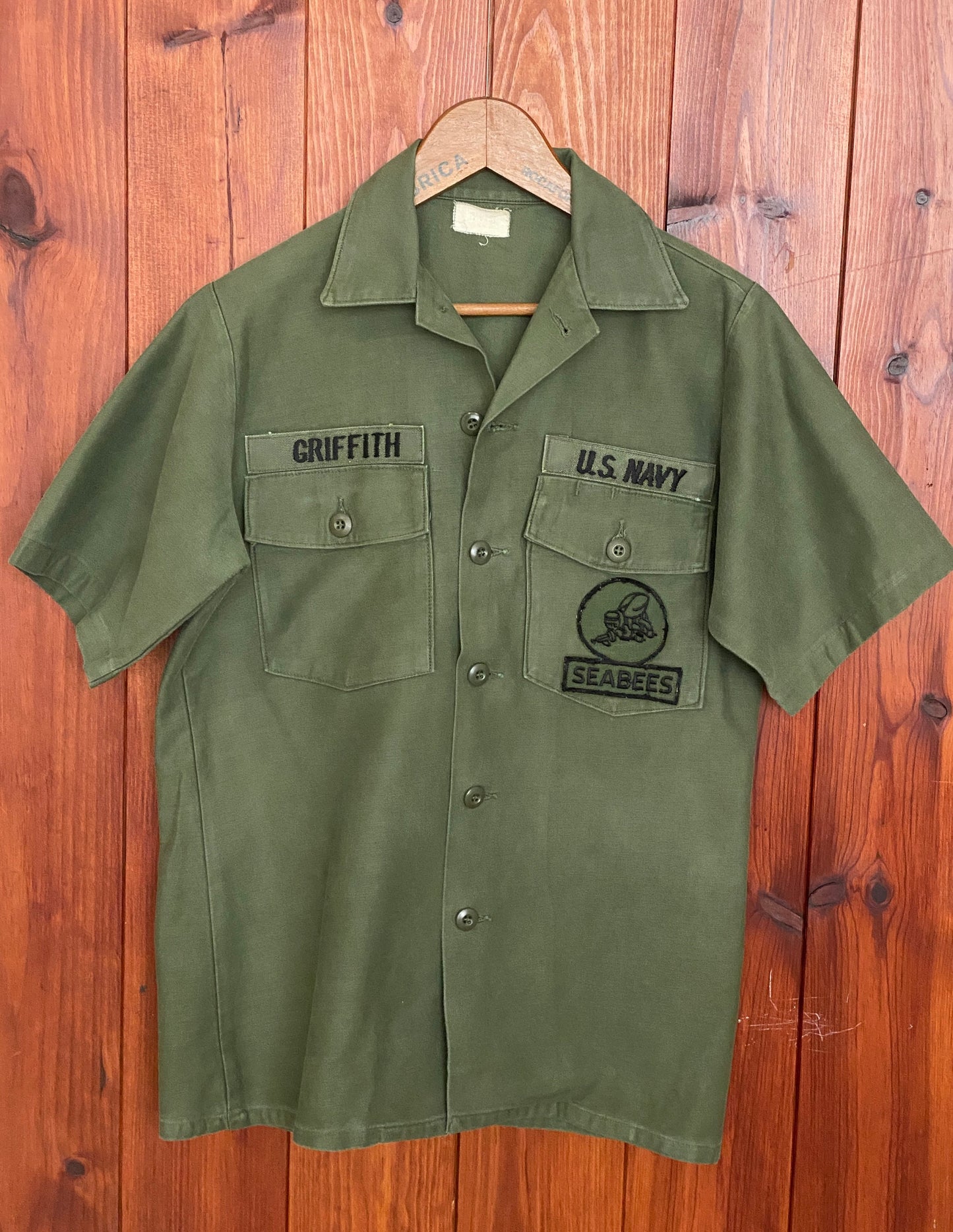 Size M. Authentic Seabees US Army 70s Vietnam era Vintage OG-107  fatigue Shirt.