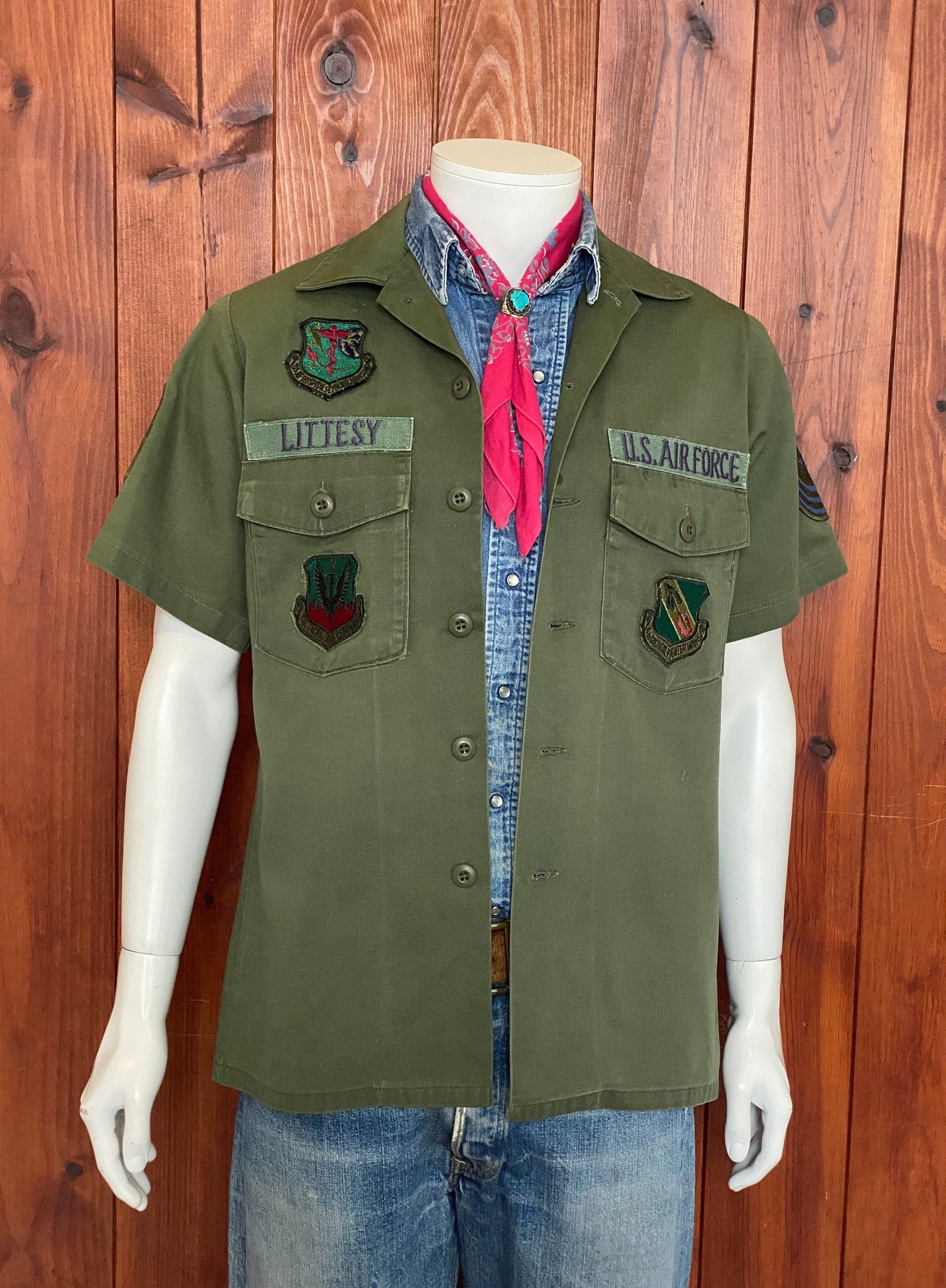 Size M Authentic 80s US Air Force Vintage Fatigue/Utility Shirt OG-507