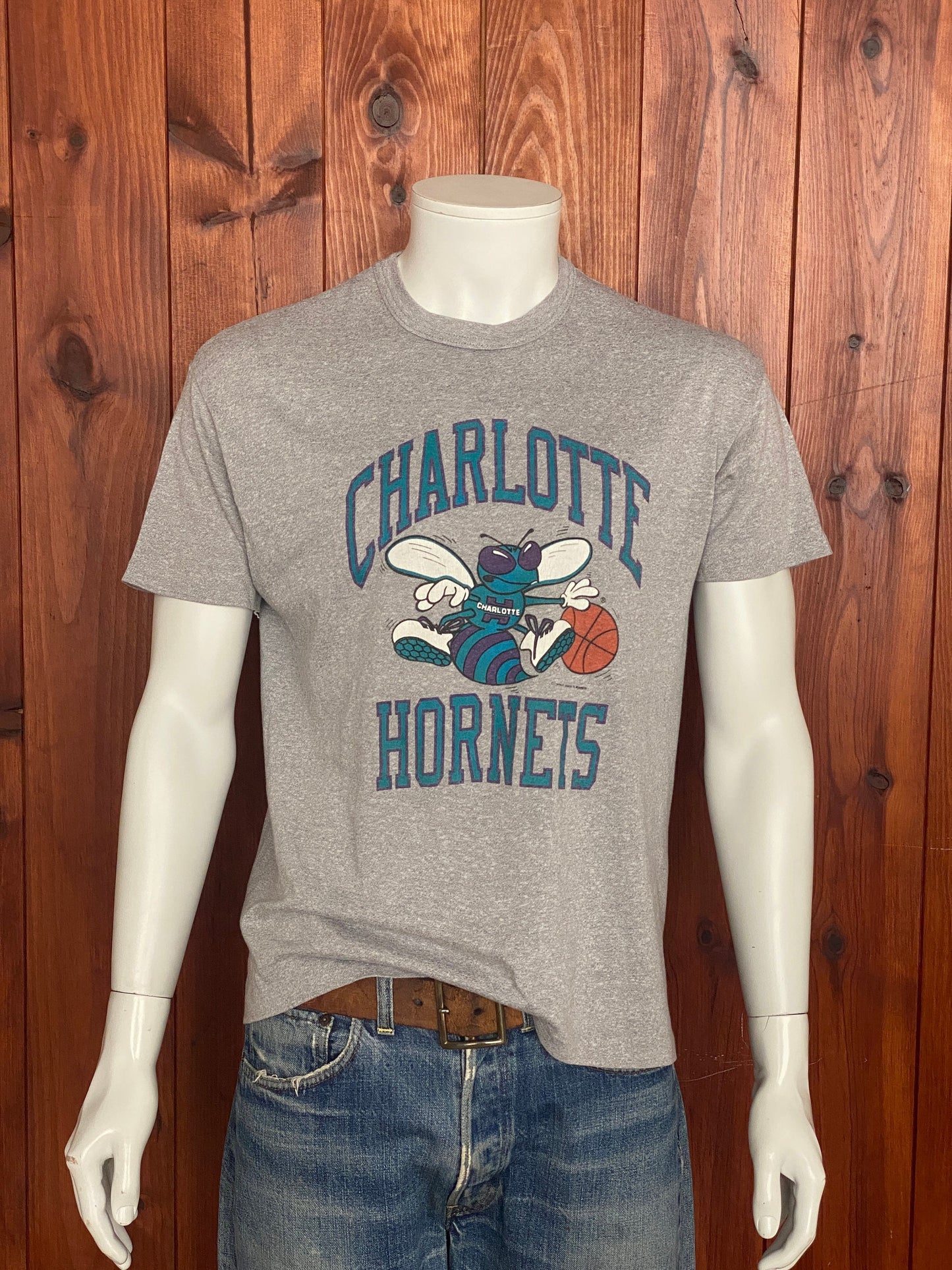 Size Large Vintage 80s Charlotte Hornets Basketball T-shirt | Made in USA 50/50 Blend