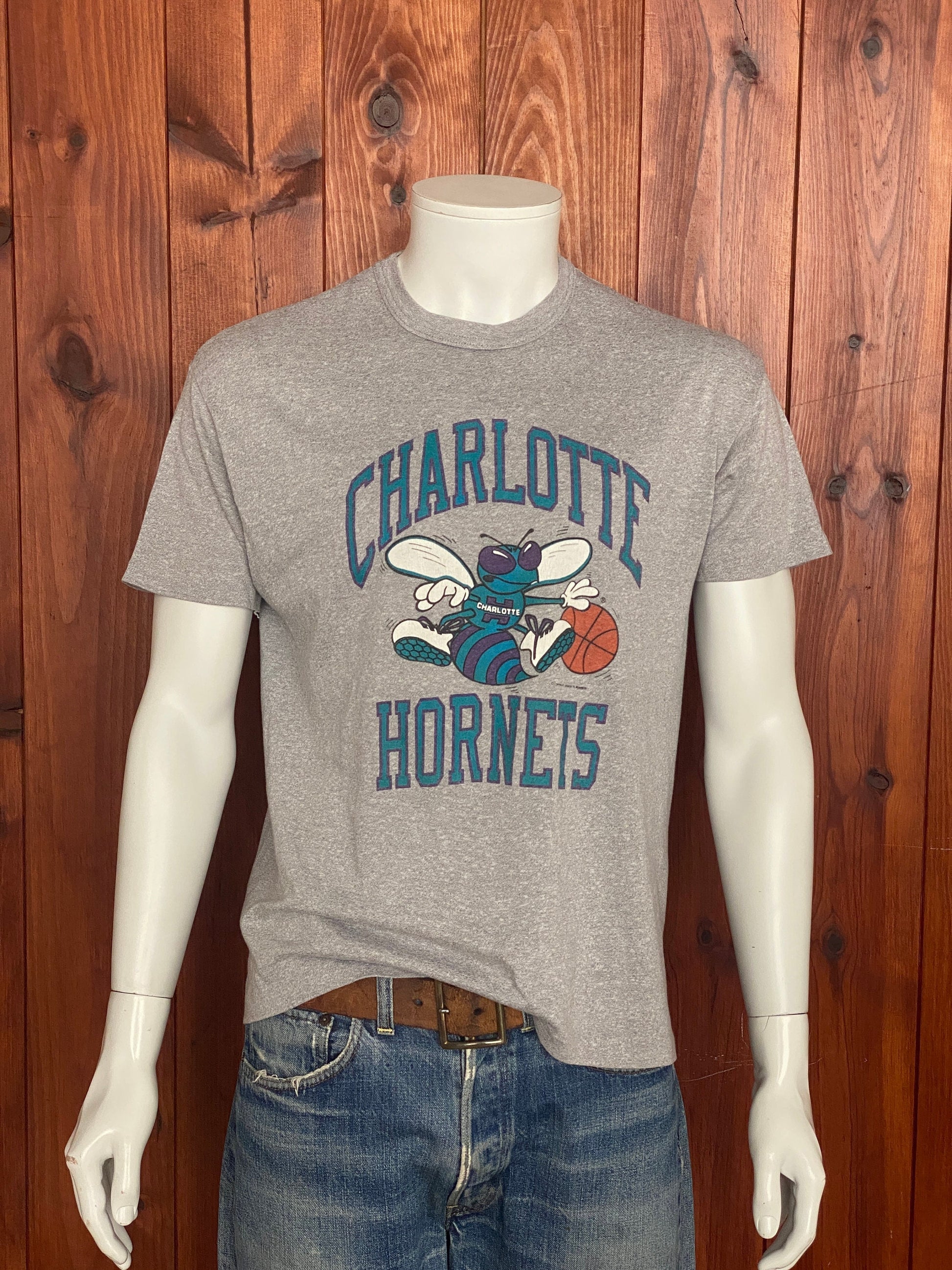 Size Large Vintage 80s Charlotte Hornets Basketball T-shirt | Made in USA 50/50 Blend