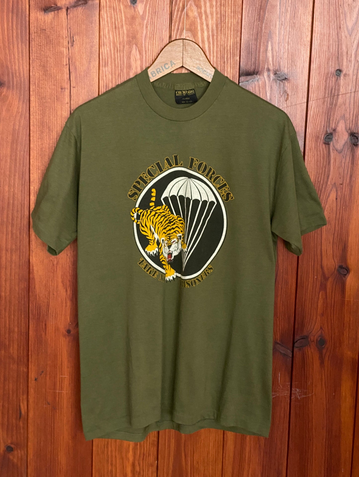 Size XL. Made In USA Special forces vintage 80s T shirt Made by commando Military design