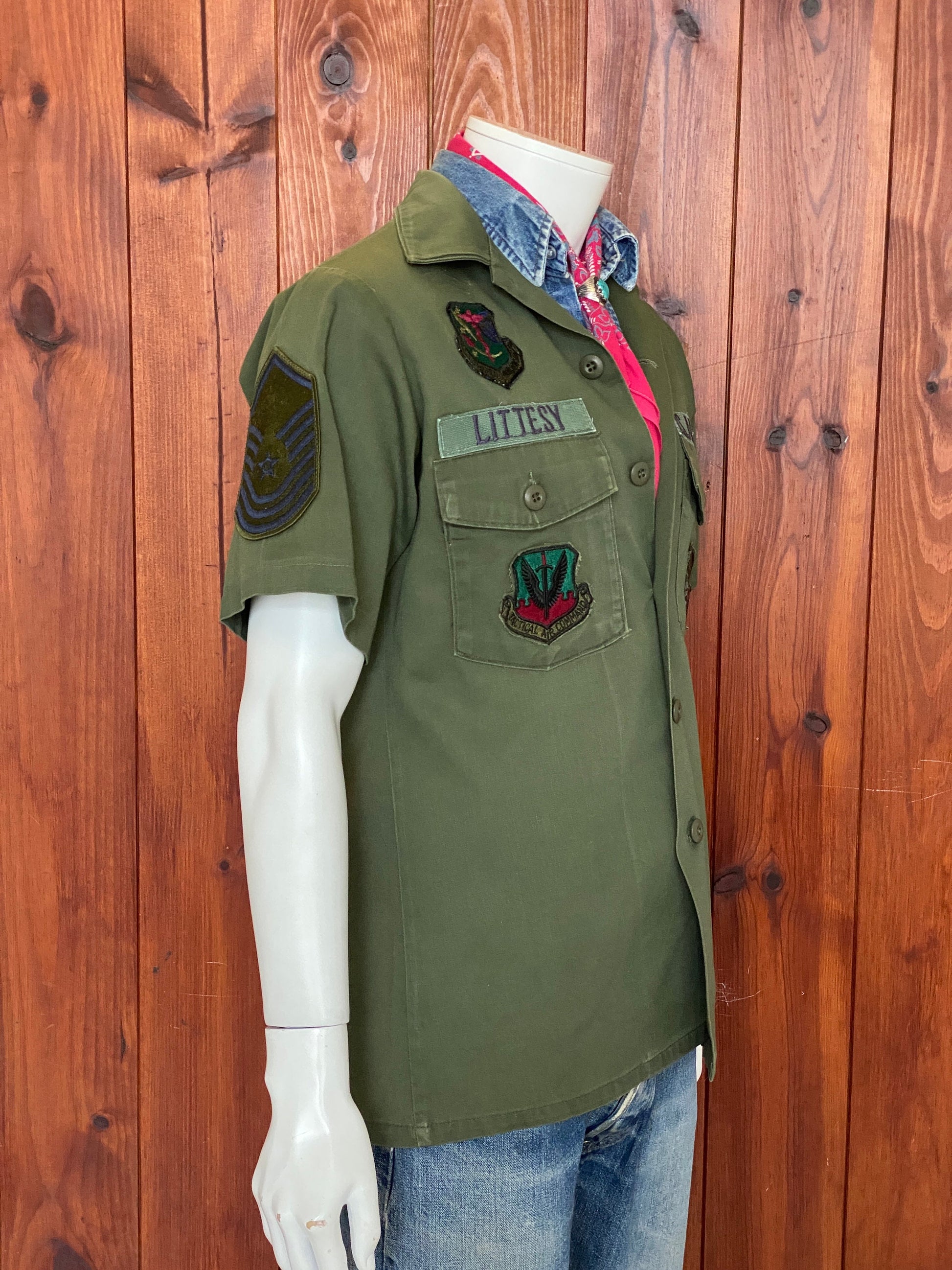 Size M Authentic 80s US Air Force Vintage Fatigue/Utility Shirt OG-507