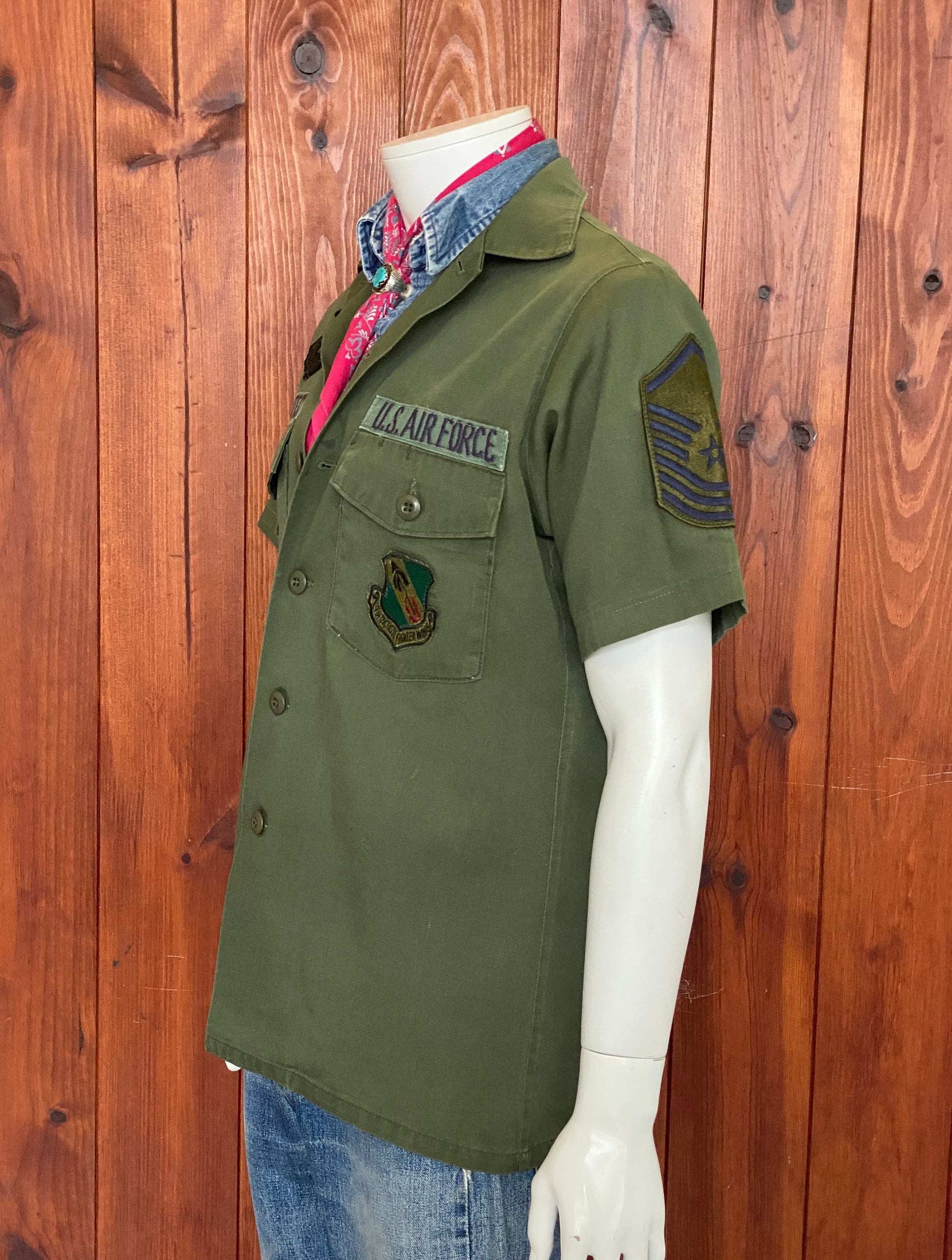 Size M Authentic 80s US Air Force Vintage Fatigue/Utility Shirt OG-507