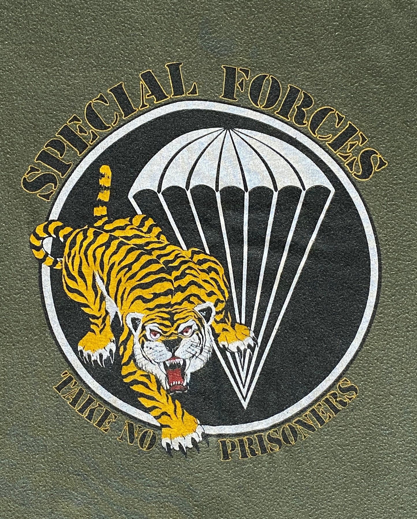 Size XL. Made In USA Special forces vintage 80s T shirt Made by commando Military design