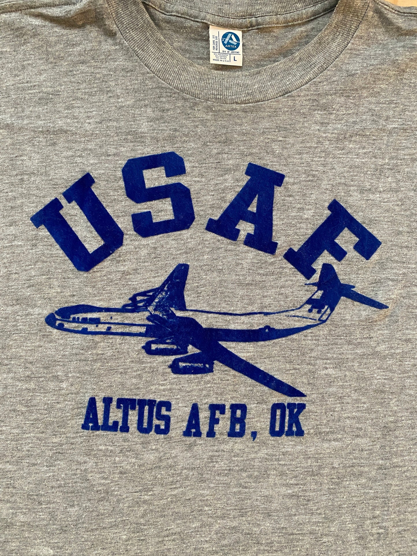 Large. USAF  vintage 80s t shirt Made In USA