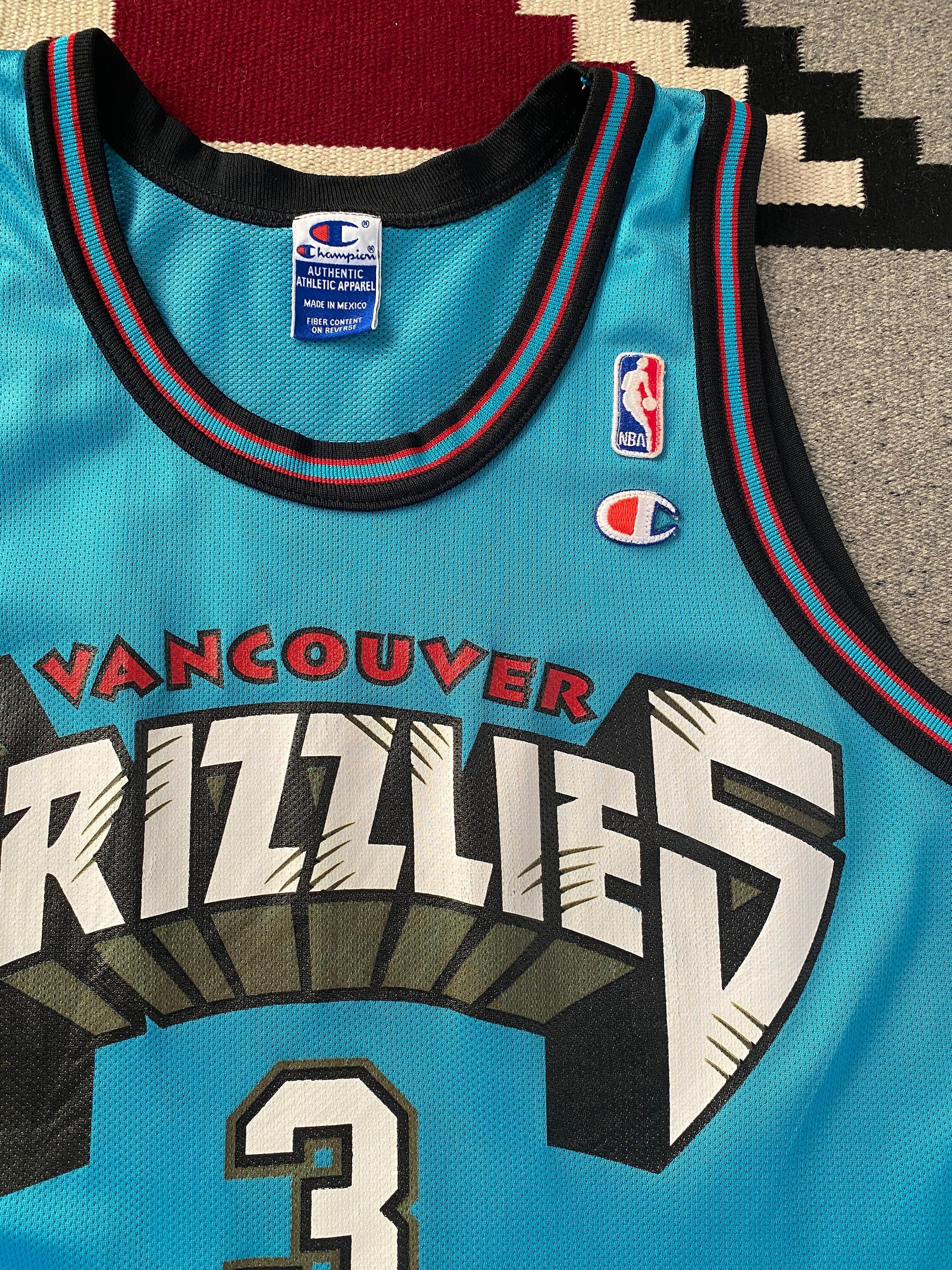 Vintage 90s NBA Grizzlies Abdur-Rahim #3 Champion jersey, size 44 - front view.