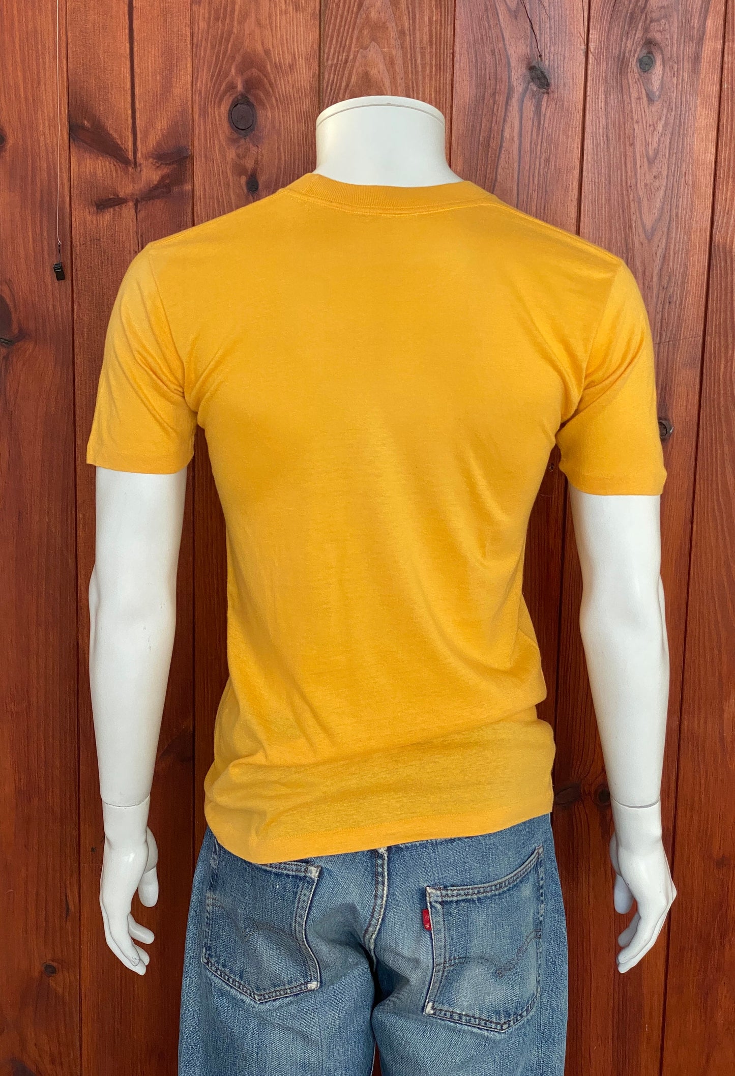 Large Authentic Vintage 1986 T-shirt: Classic Retro Apparel Made In USA