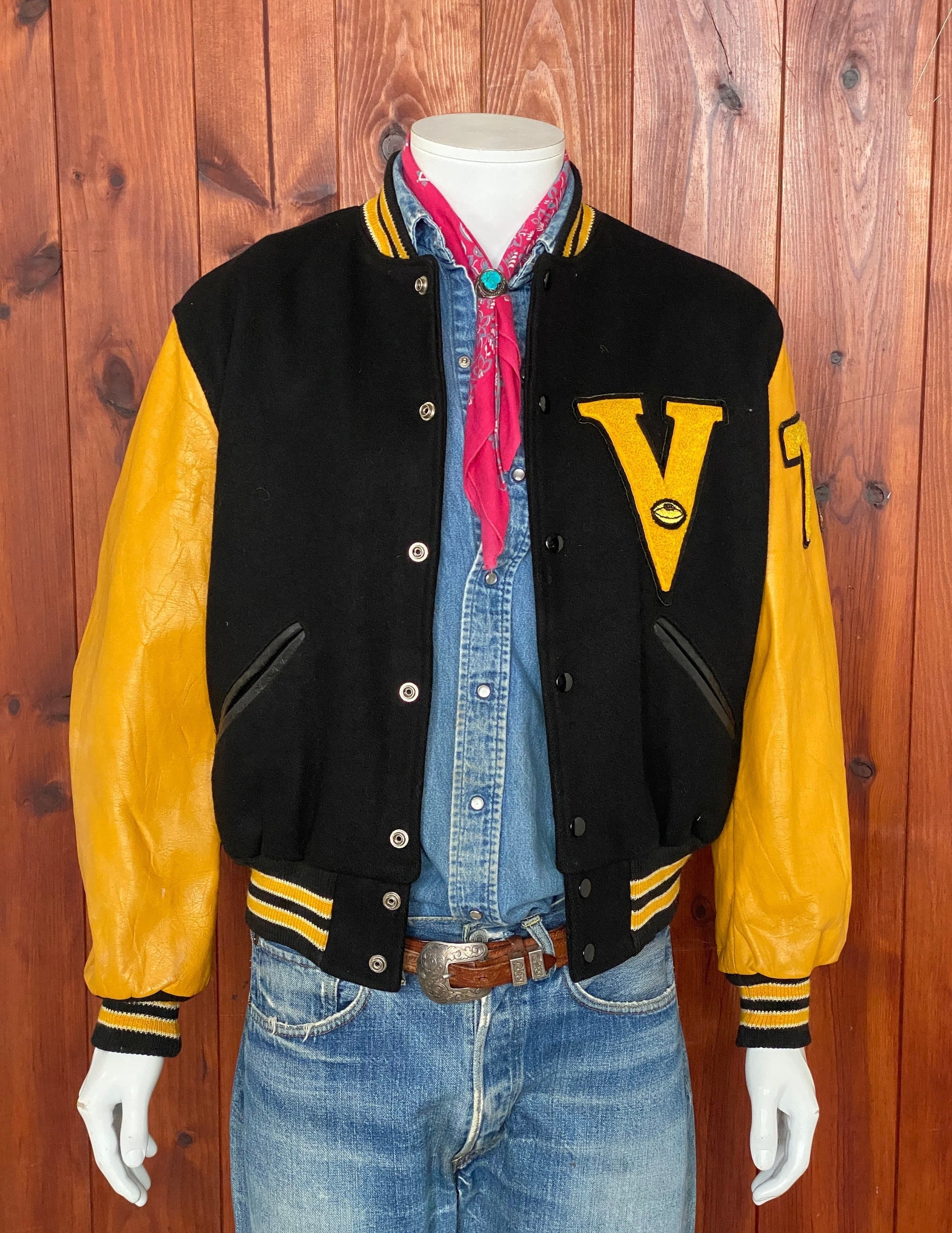 1971 Vintage Varsity Letterman Jacket with Leather Sleeves - Size 44 US (54 EU) | Made in USA | USA Vintage BCN