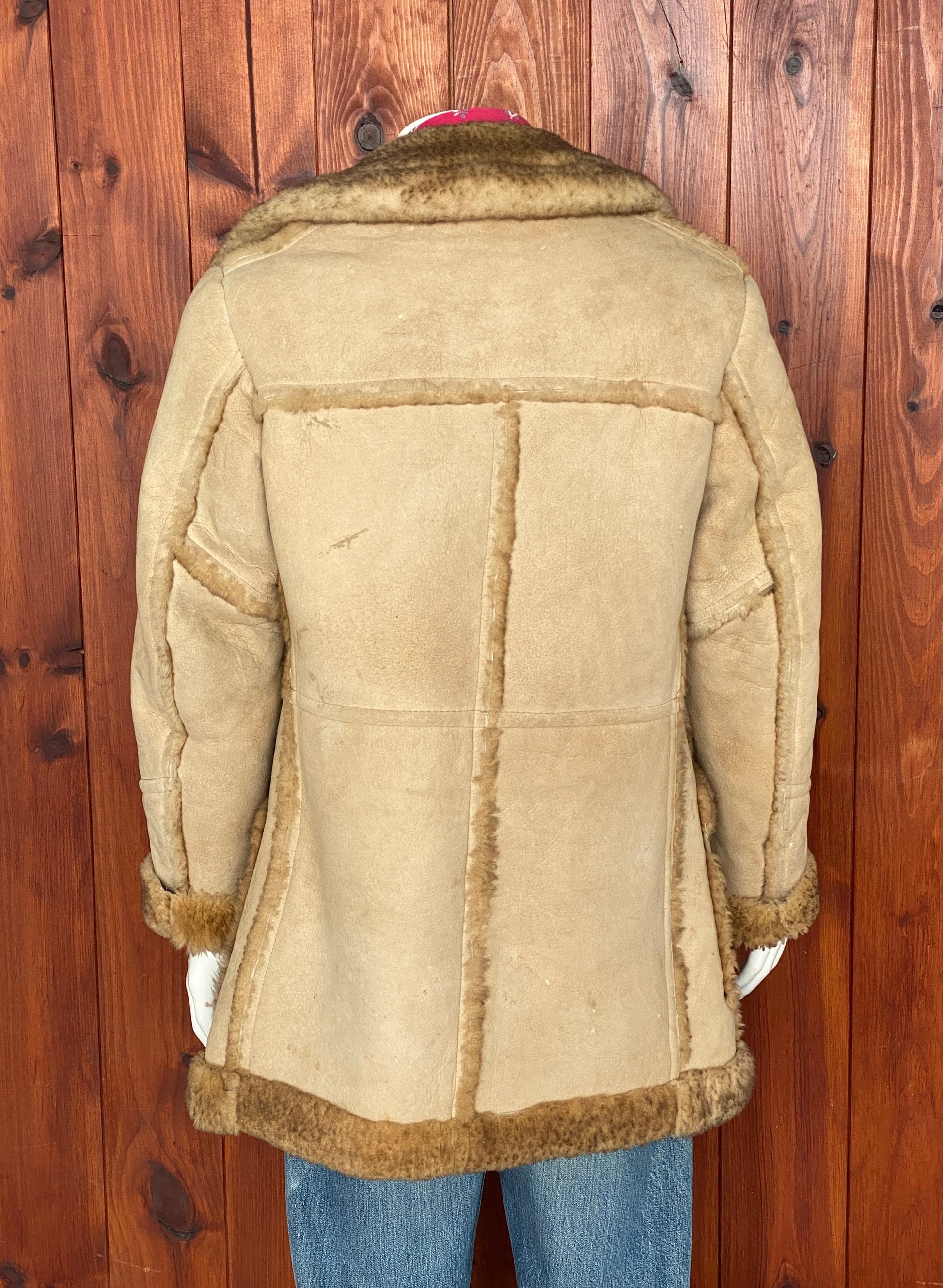Vintage shearling ranger coat, size 40 US (50 EU), made in the USA - Warmth, style, and quality craftsmanship.