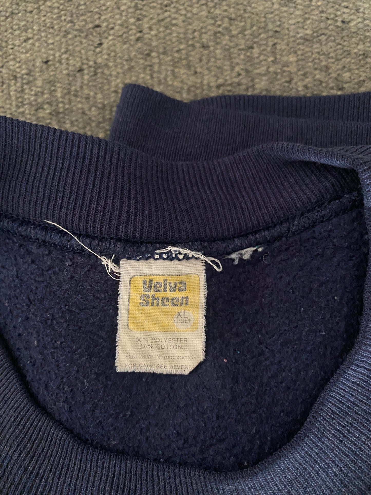 X Large. 90s Vintage sweatshirt Made In USA