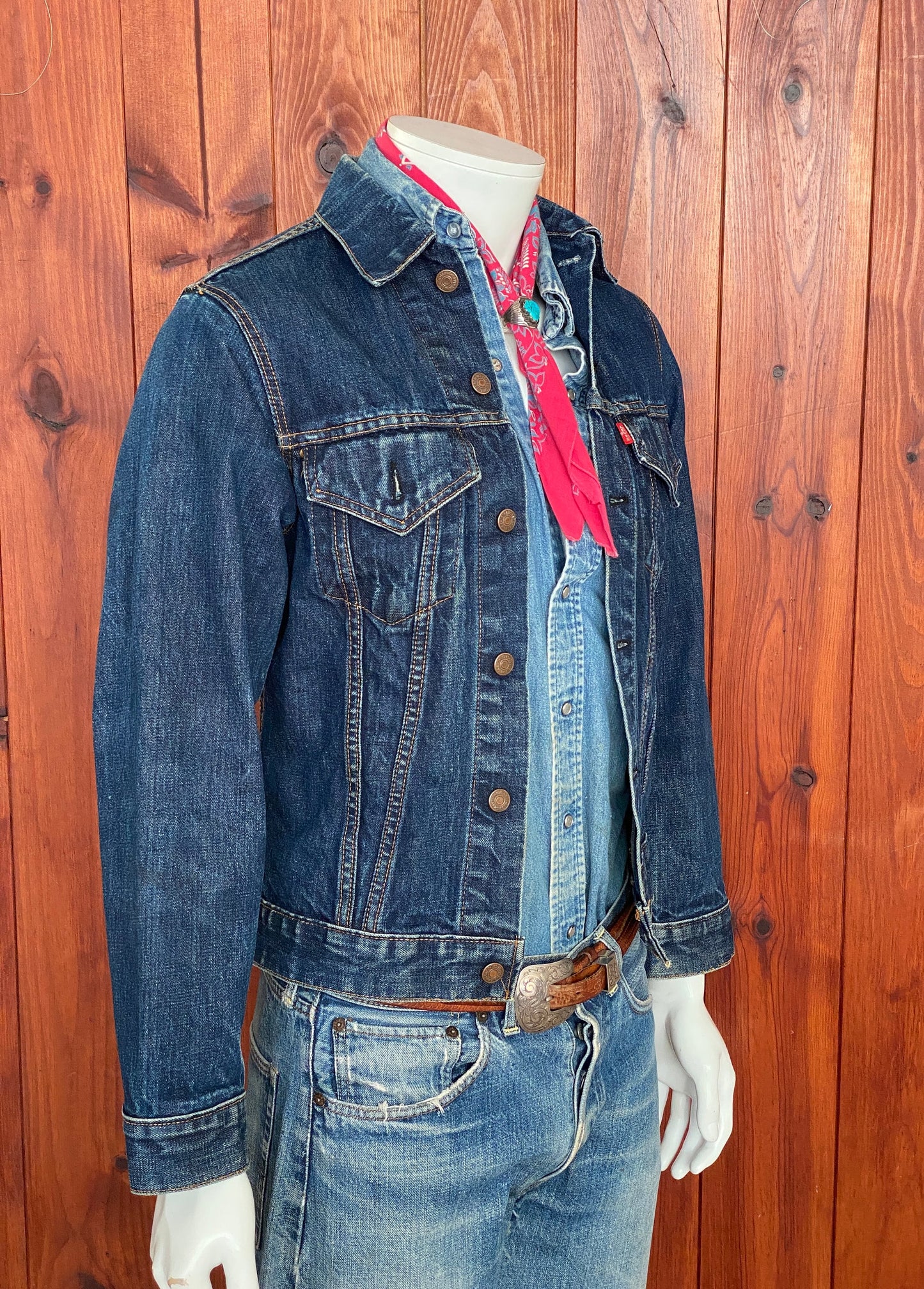 Small. Vintage 60s LEVIS Big E trucker Jacket Made in USA.