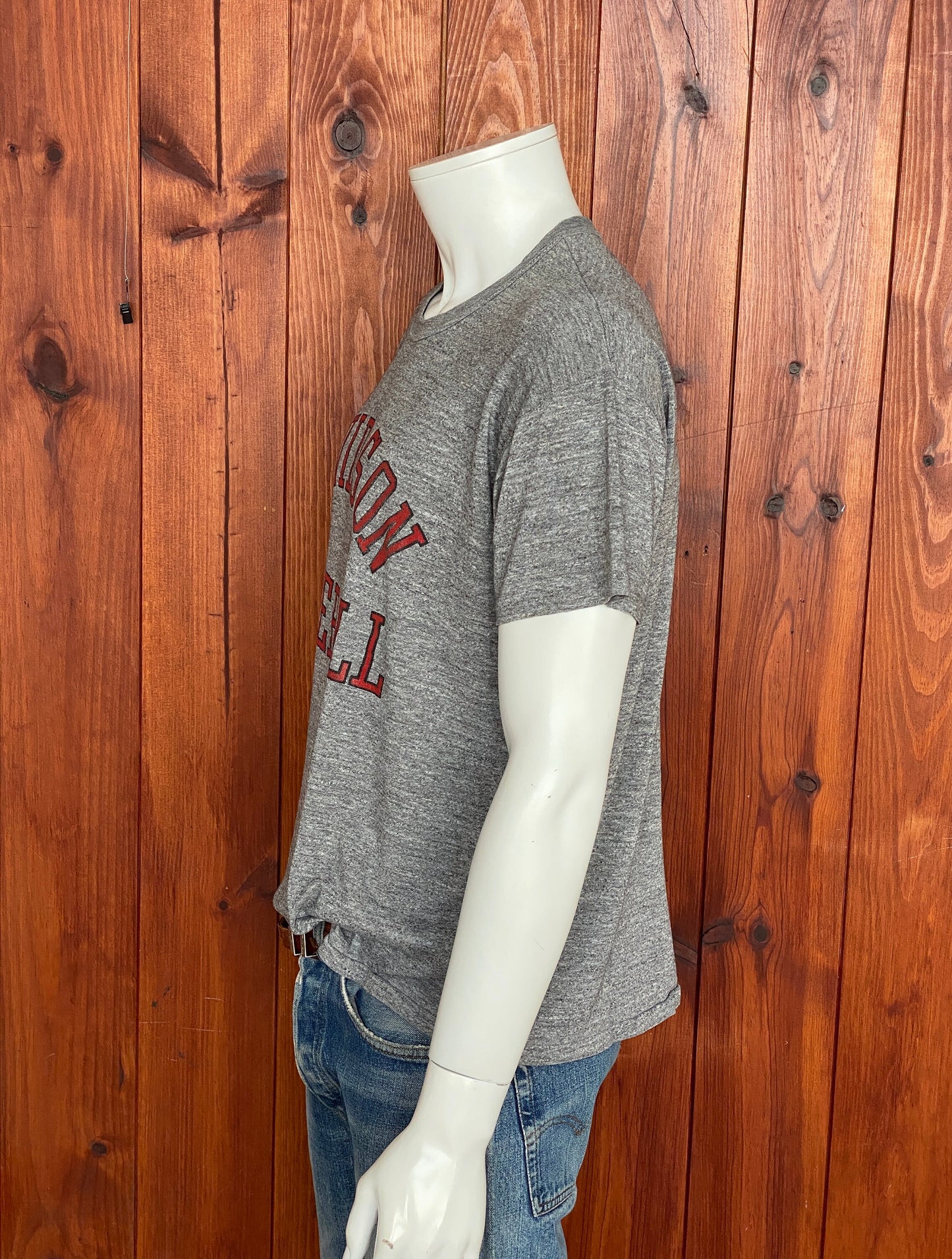 X Large. Vintage 50/50 cotton 80s t shirt Made In USA