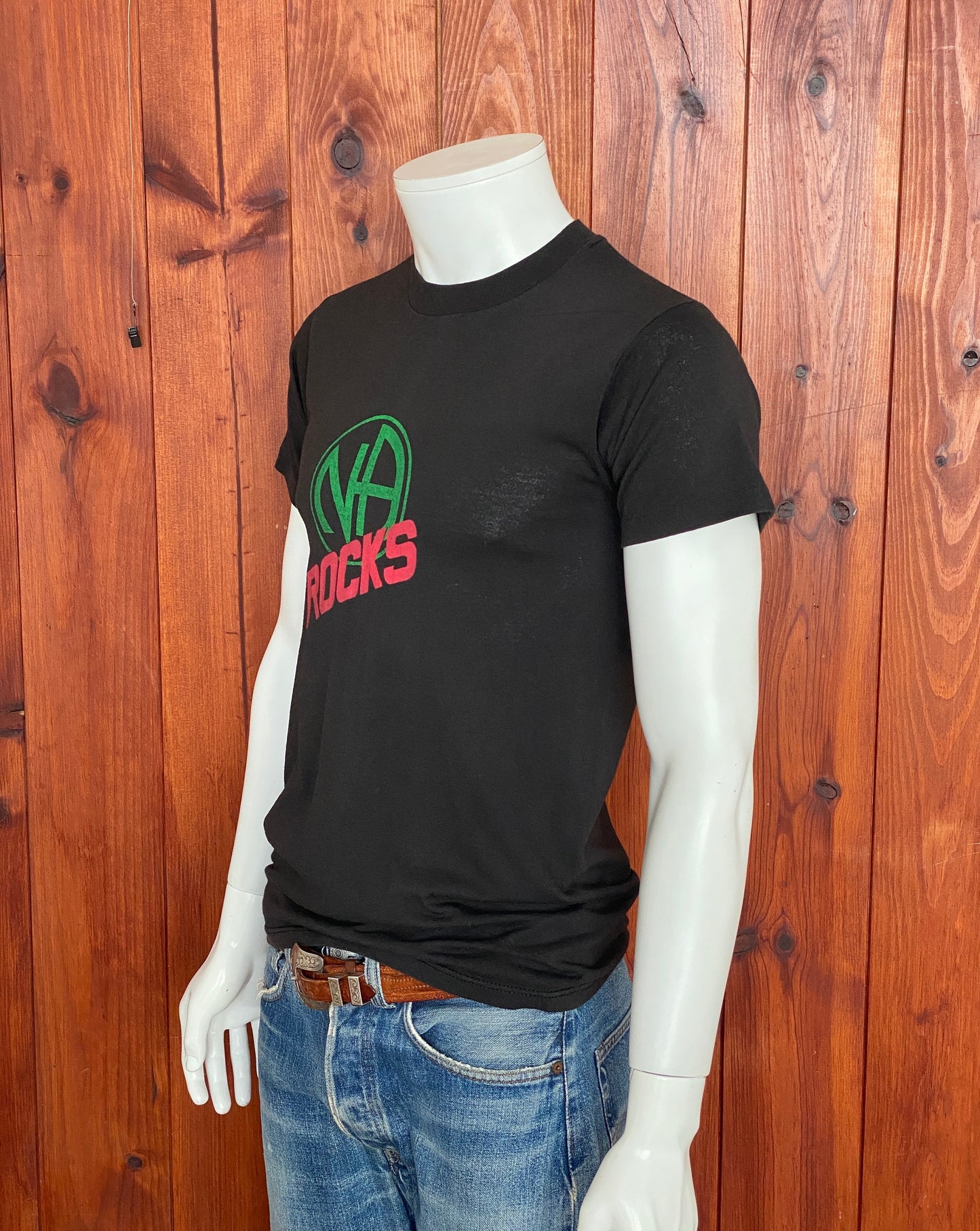Large. Vintage 50/50 cotton 80s Narcotics Anonymous Rocks t shirt Made In USA