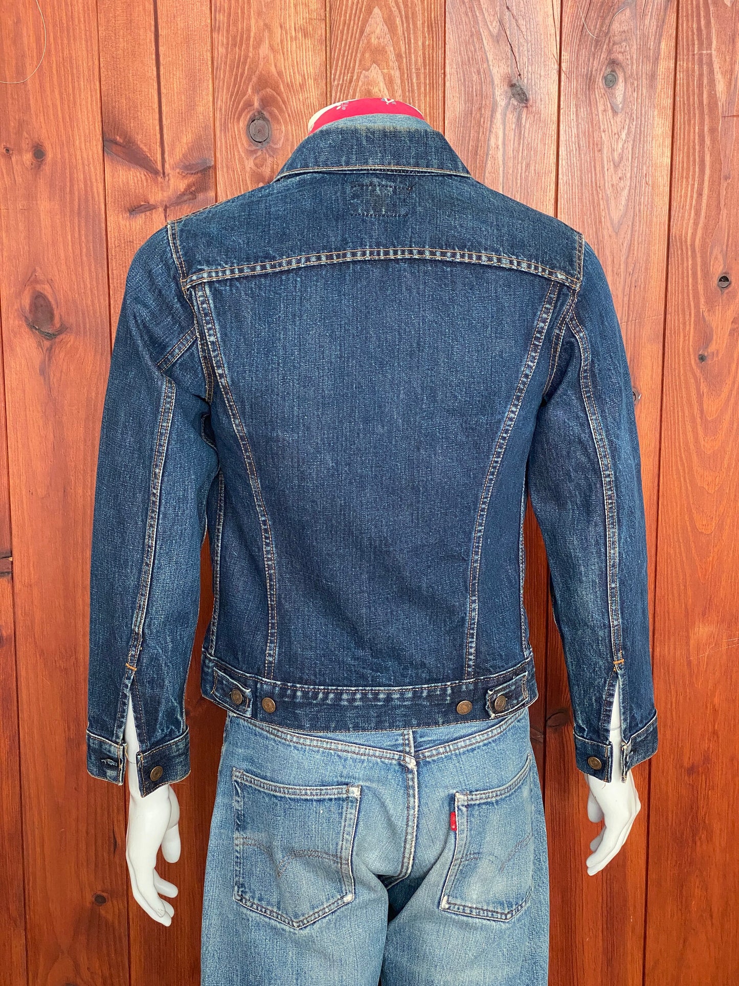 Small. Vintage 60s LEVIS Big E trucker Jacket Made in USA.