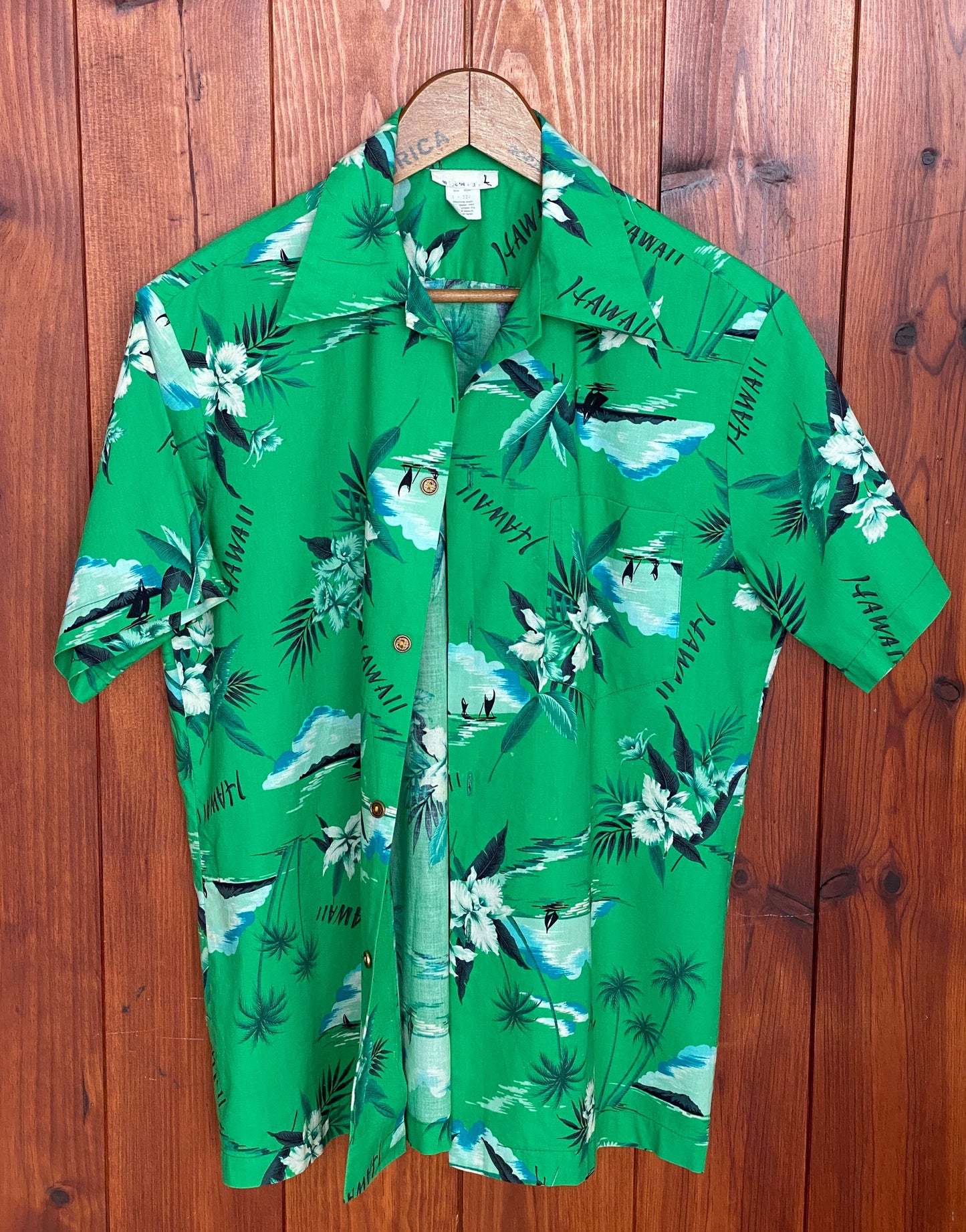 Large vintage 70s Hawaiian thin cotton shirt - retro island fashion.