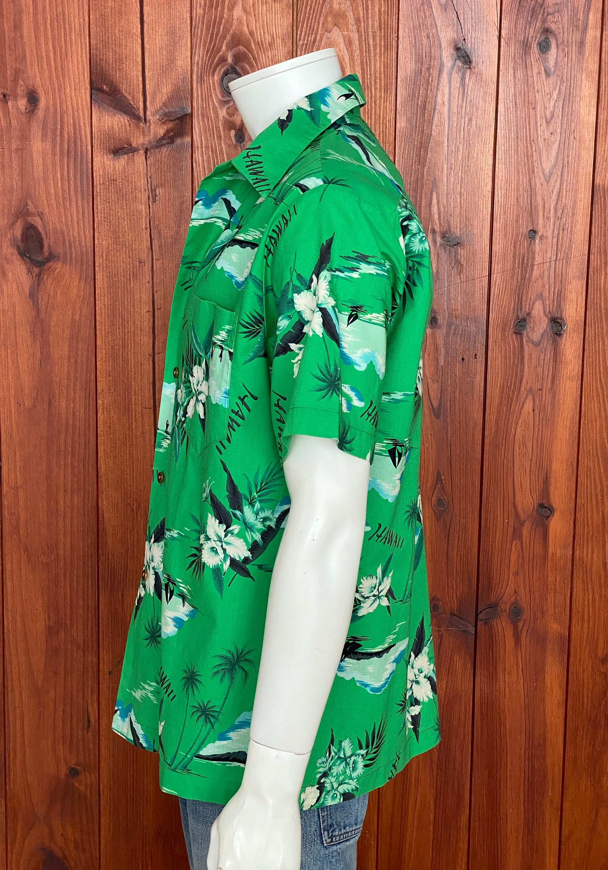 Large vintage 70s Hawaiian thin cotton shirt - retro island fashion.
